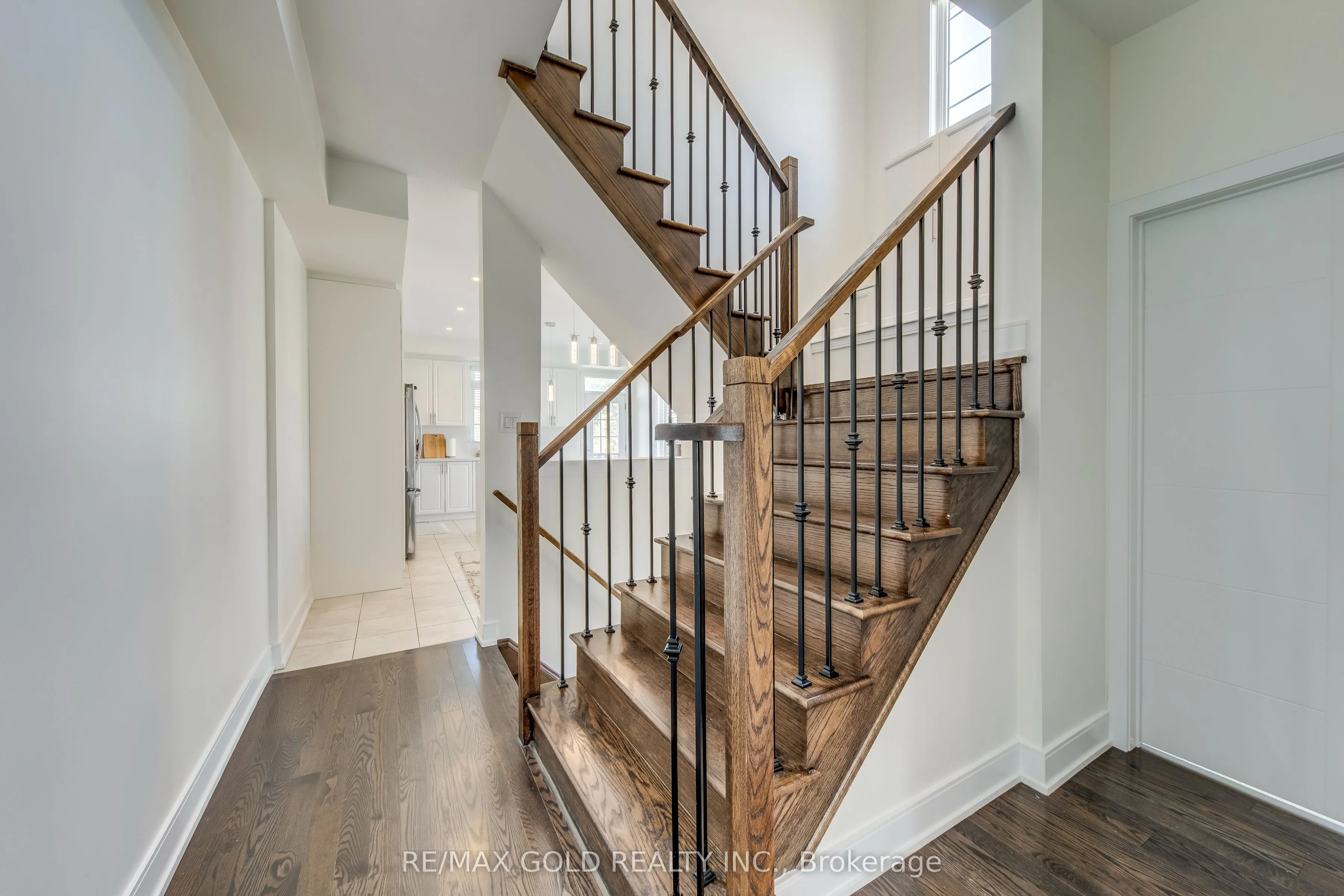 561 Mermaid Crescent