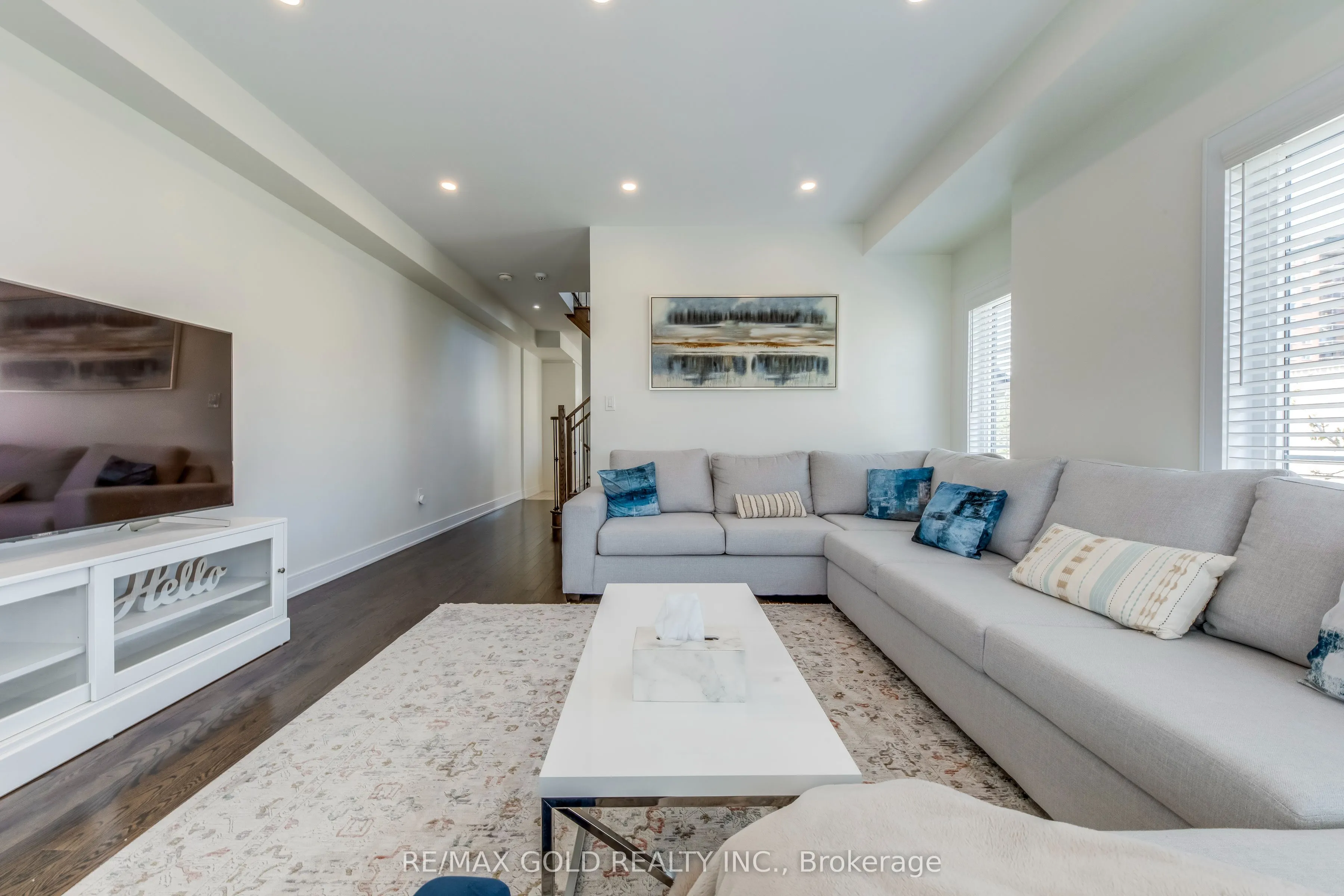 561 Mermaid Crescent