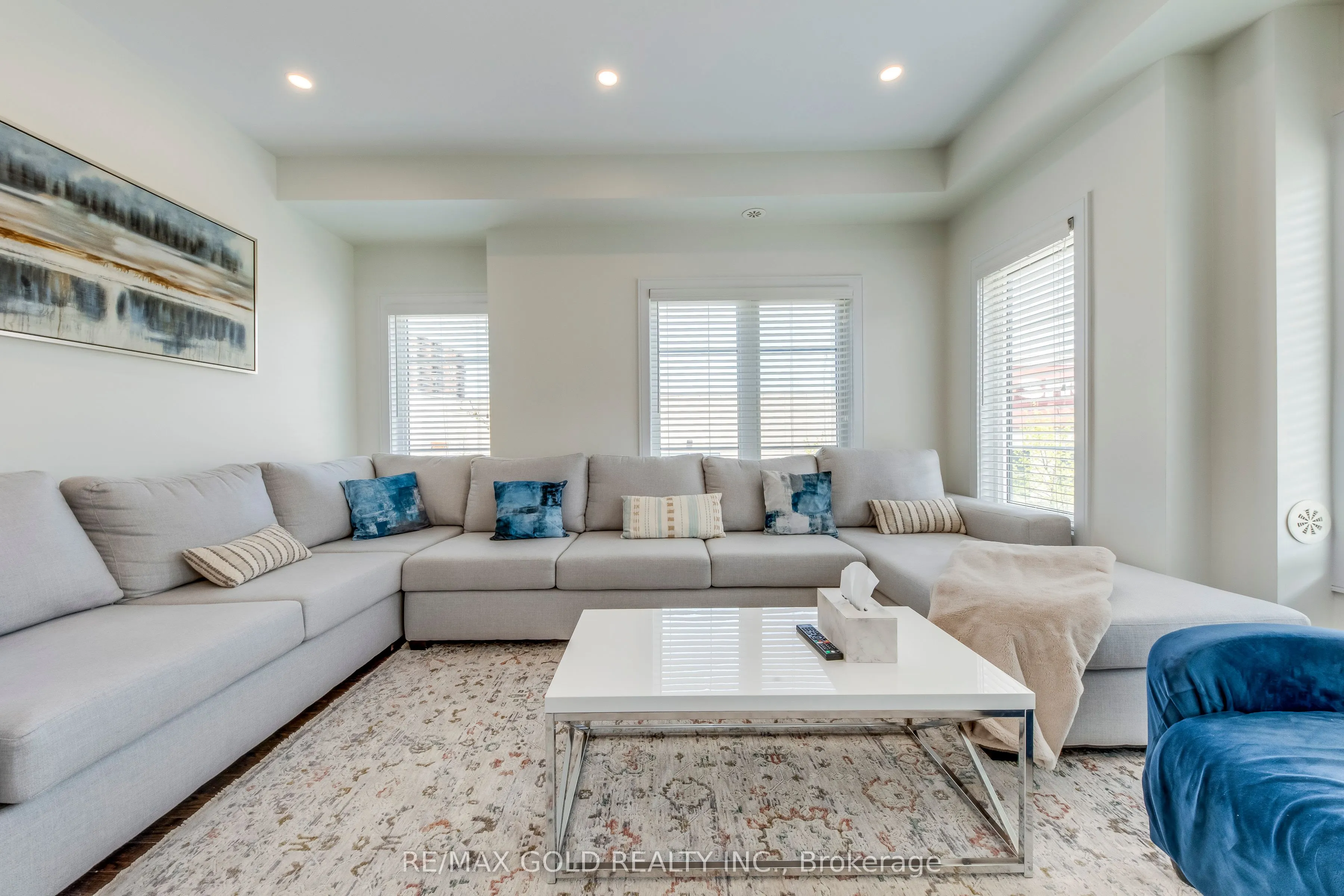 561 Mermaid Crescent