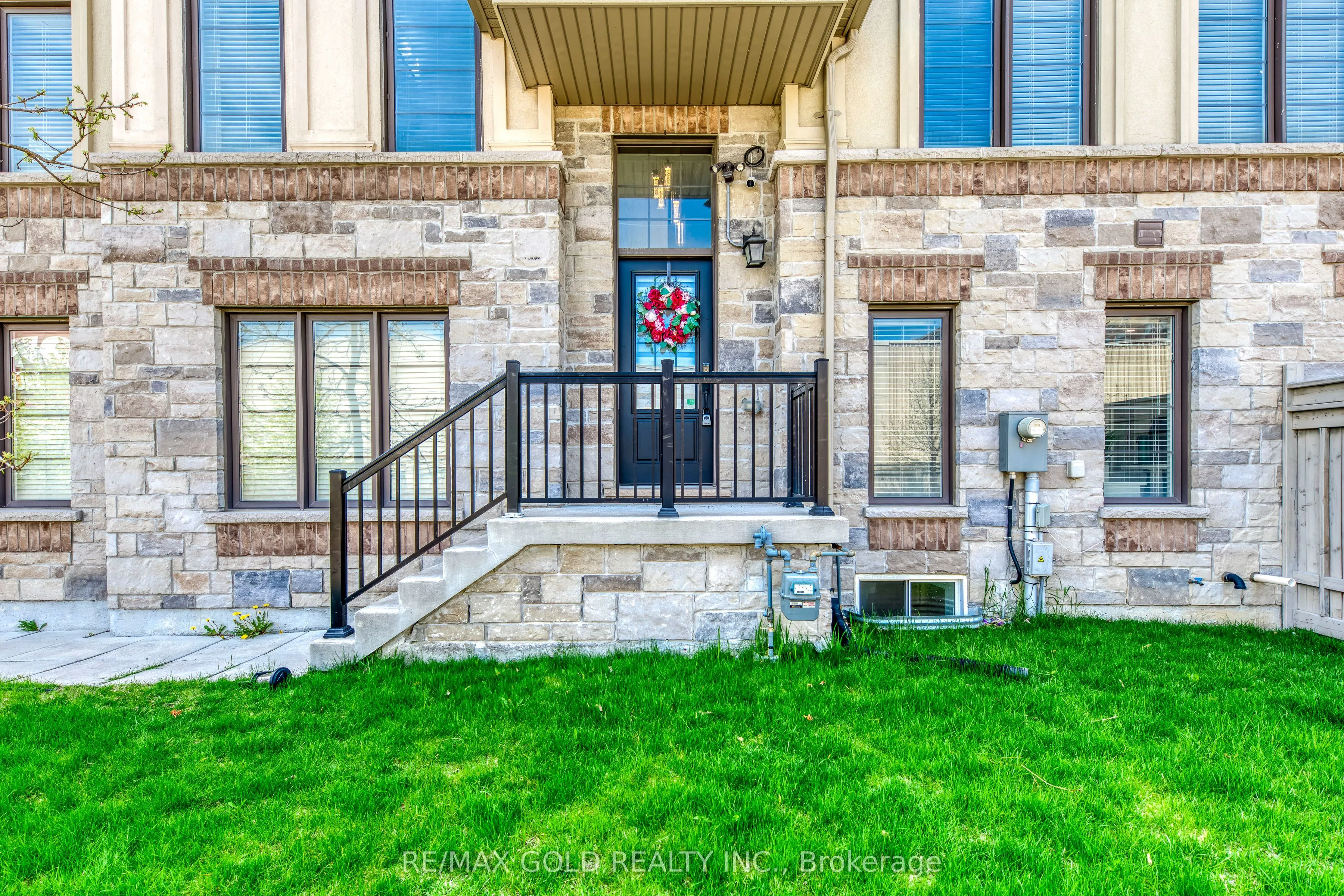 561 Mermaid Crescent