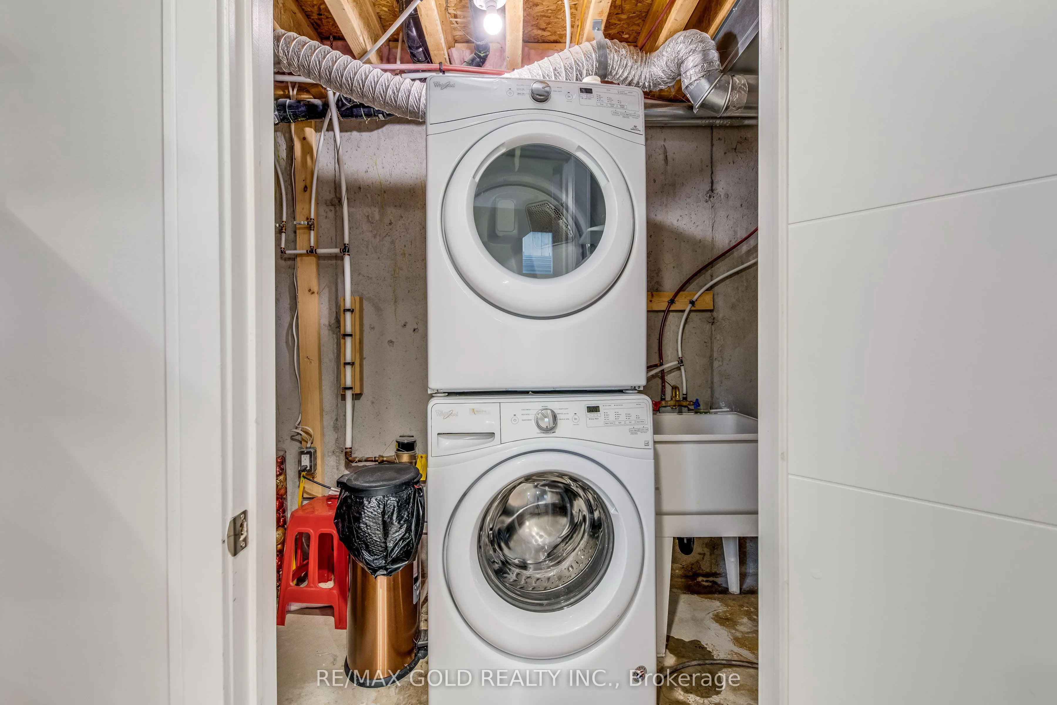 561 Mermaid Crescent