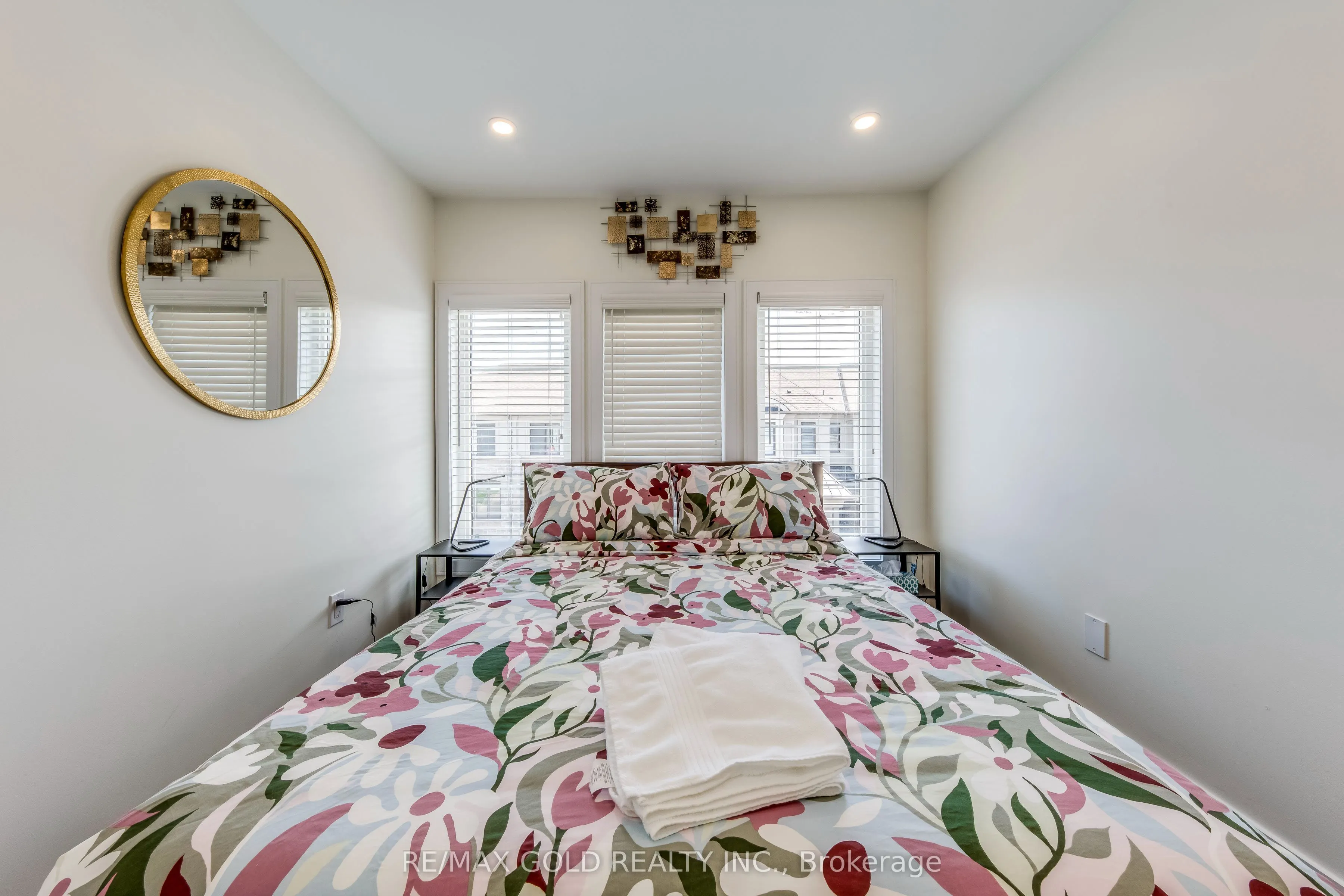 561 Mermaid Crescent