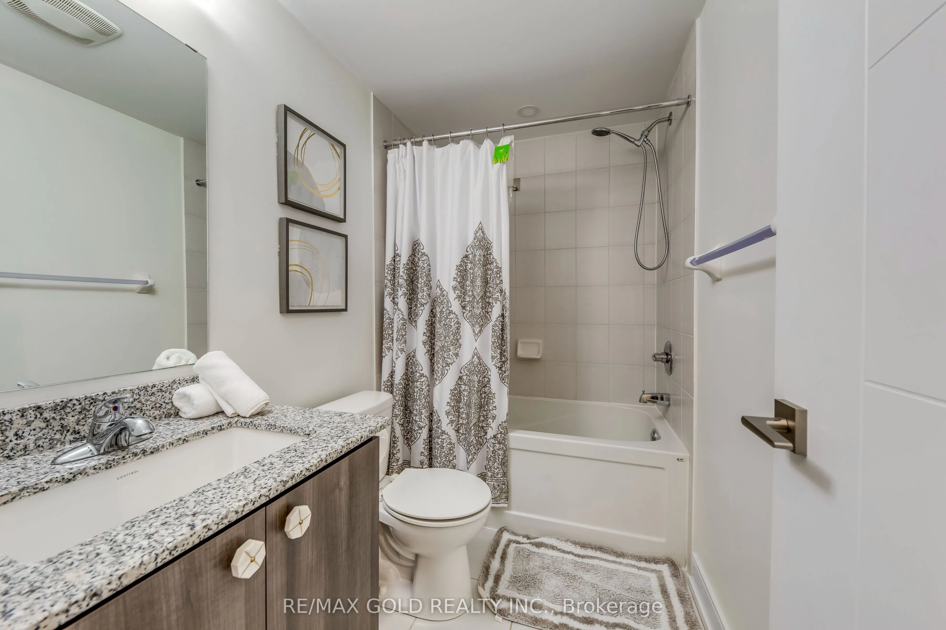 561 Mermaid Crescent