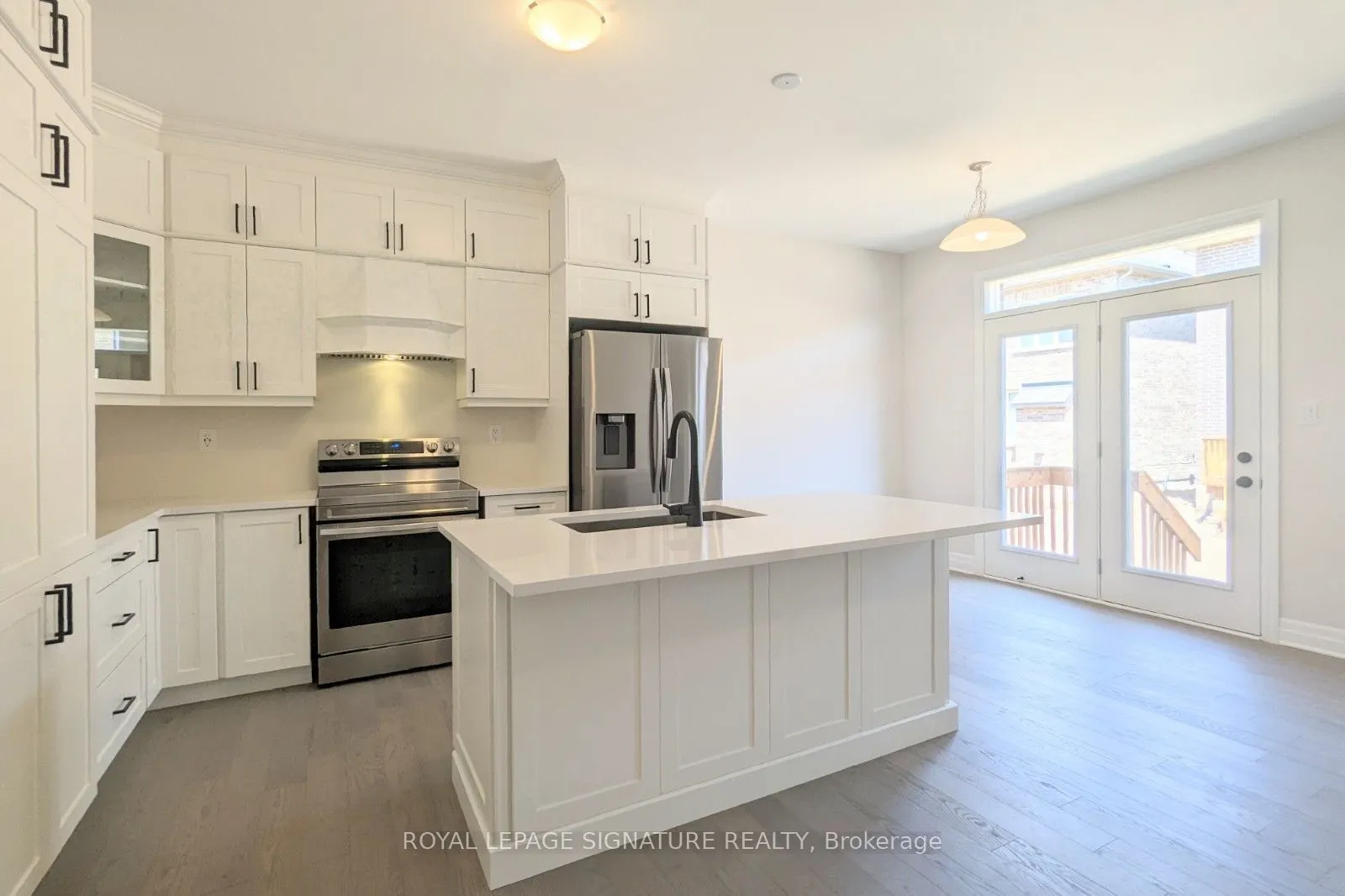 1225 Manitou Way