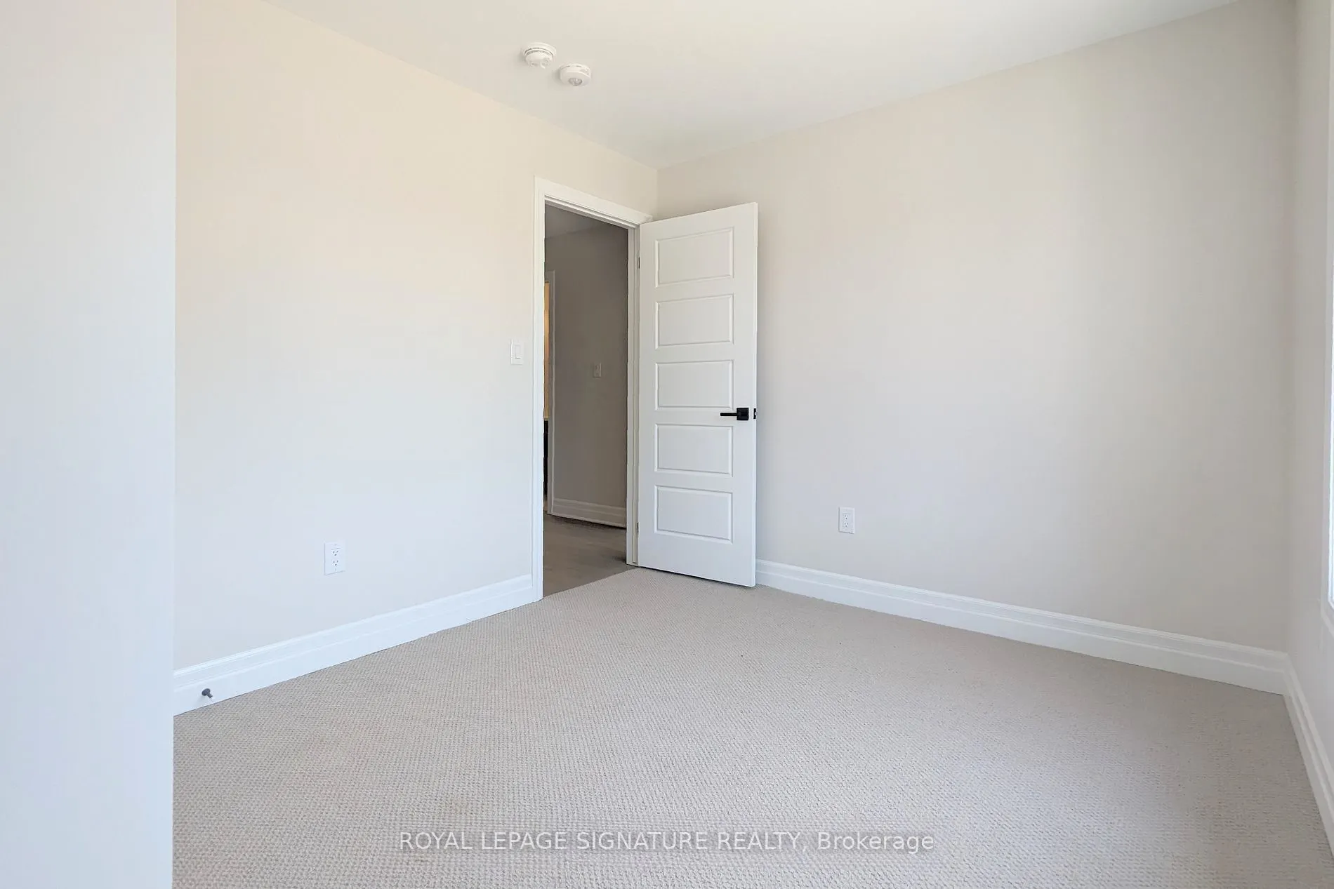 1225 Manitou Way