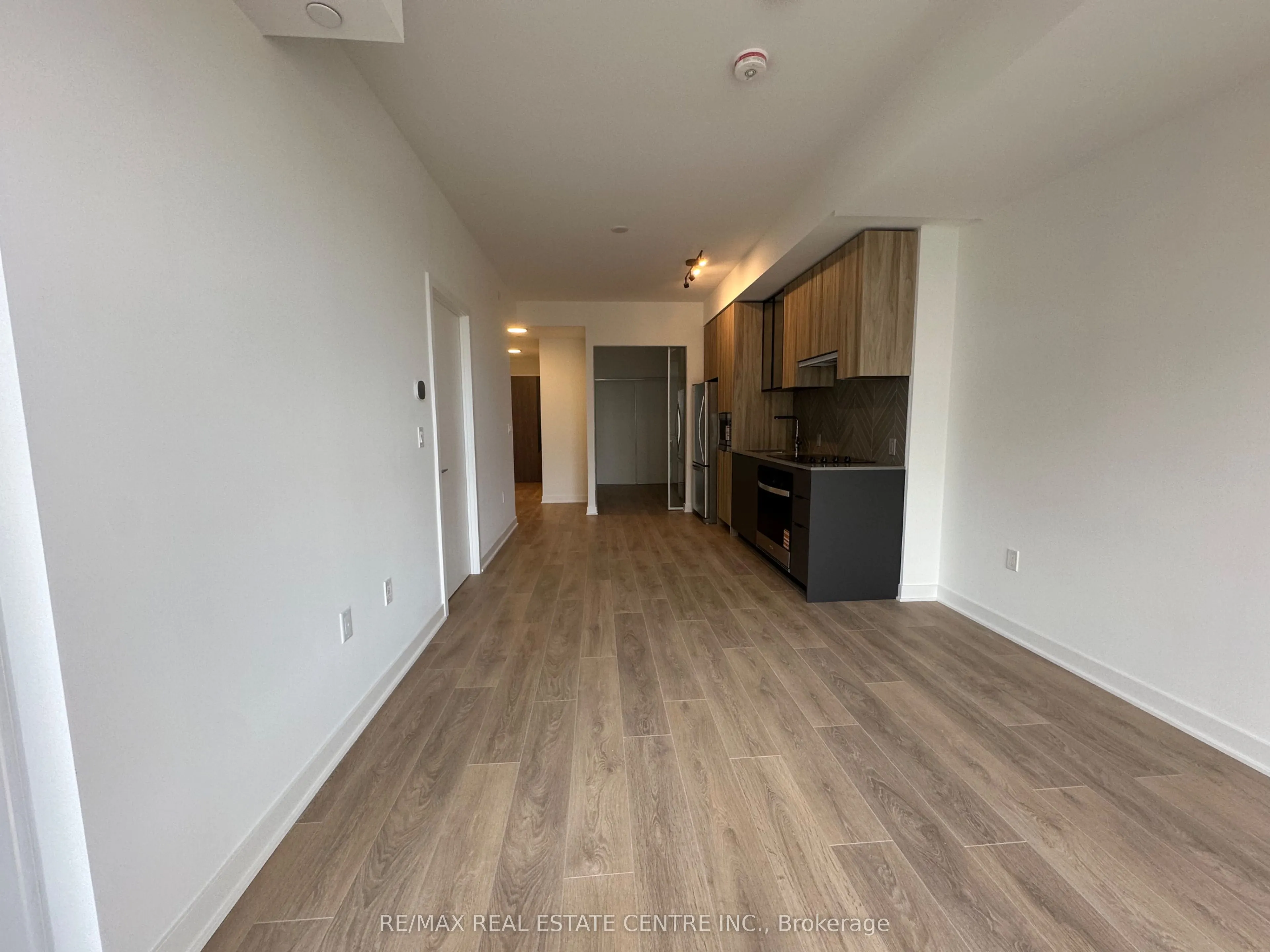 1037 The Queensway, #318