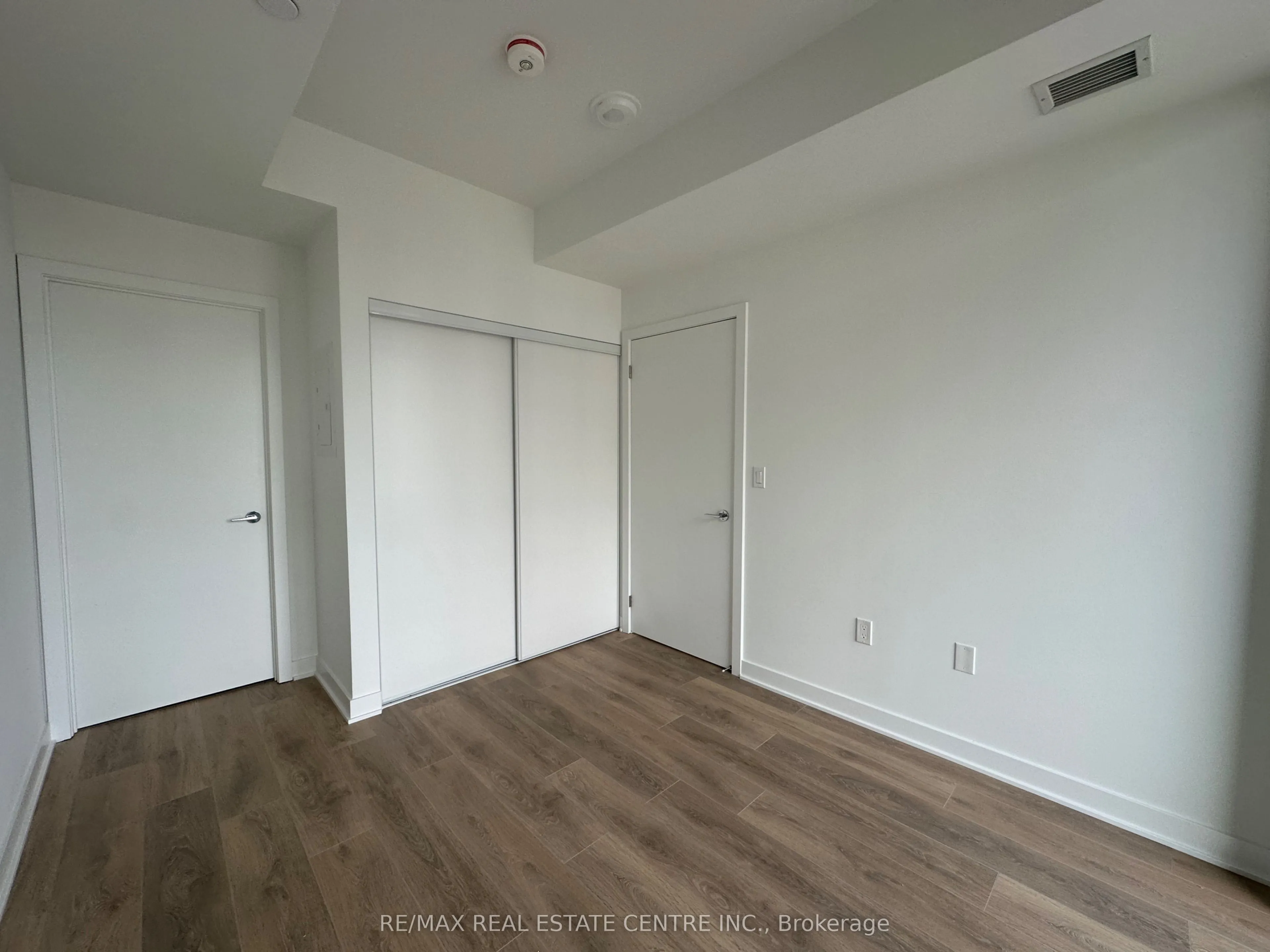 1037 The Queensway, #318