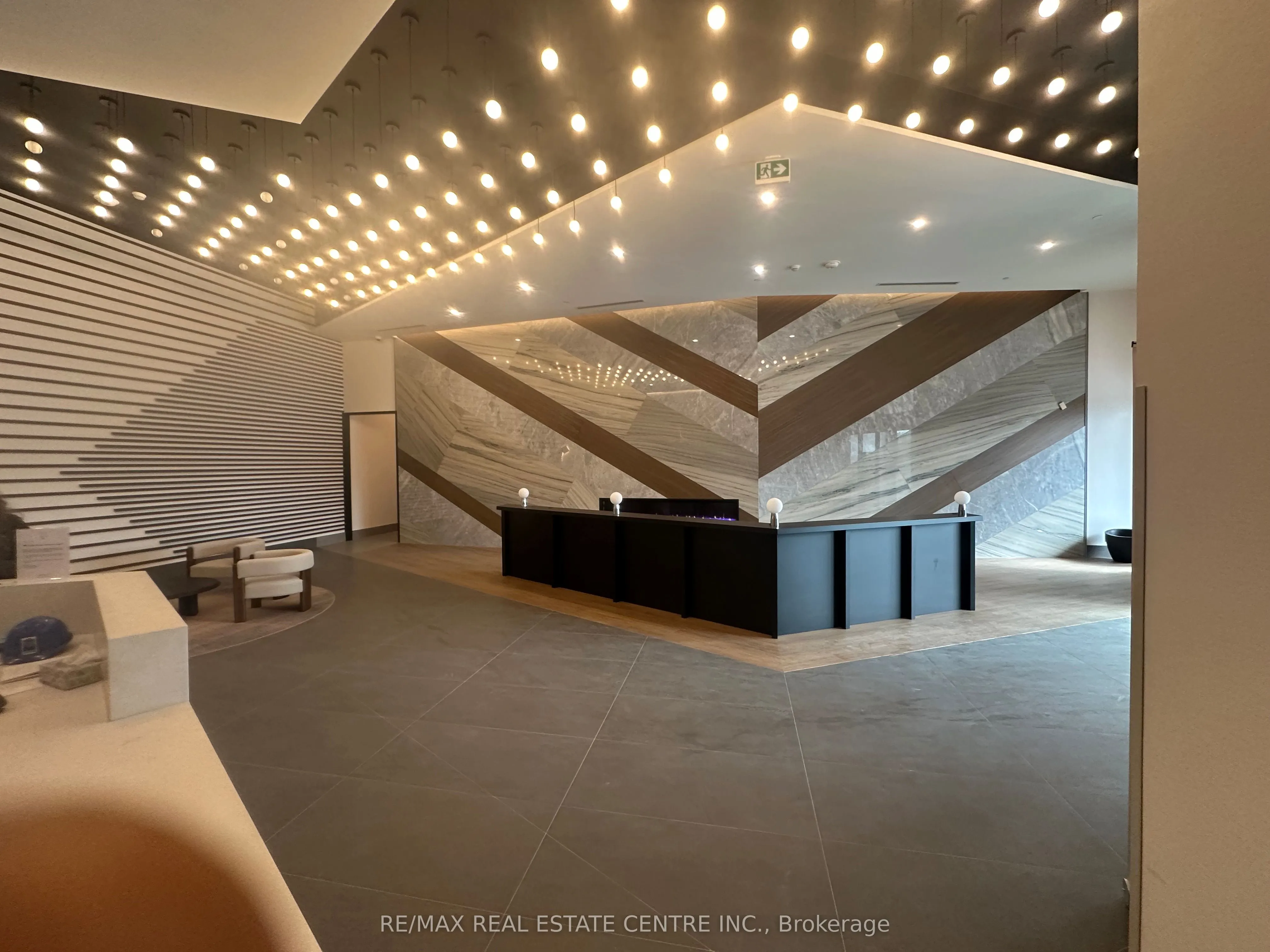 1037 The Queensway, #318