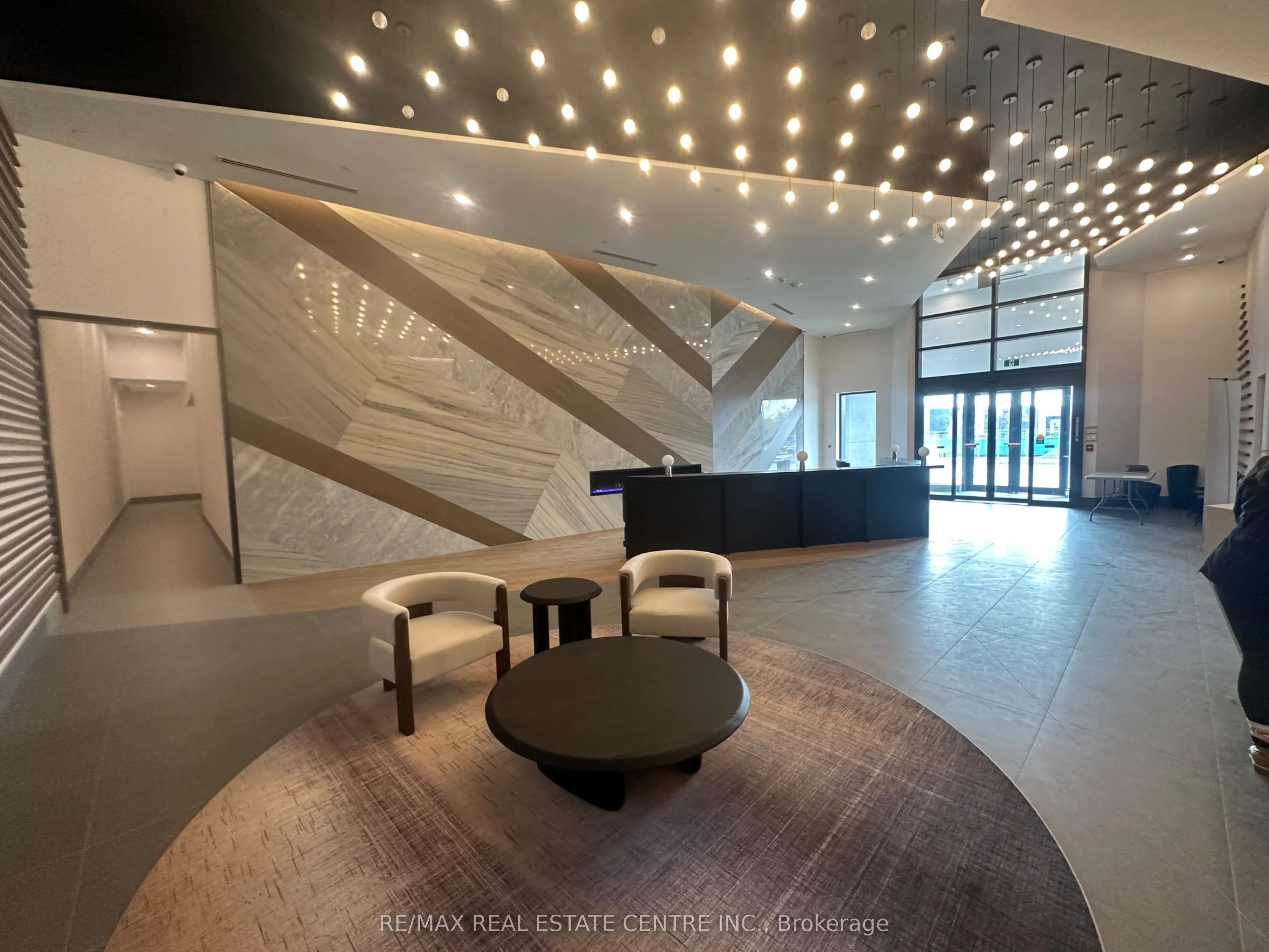 1037 The Queensway, #318