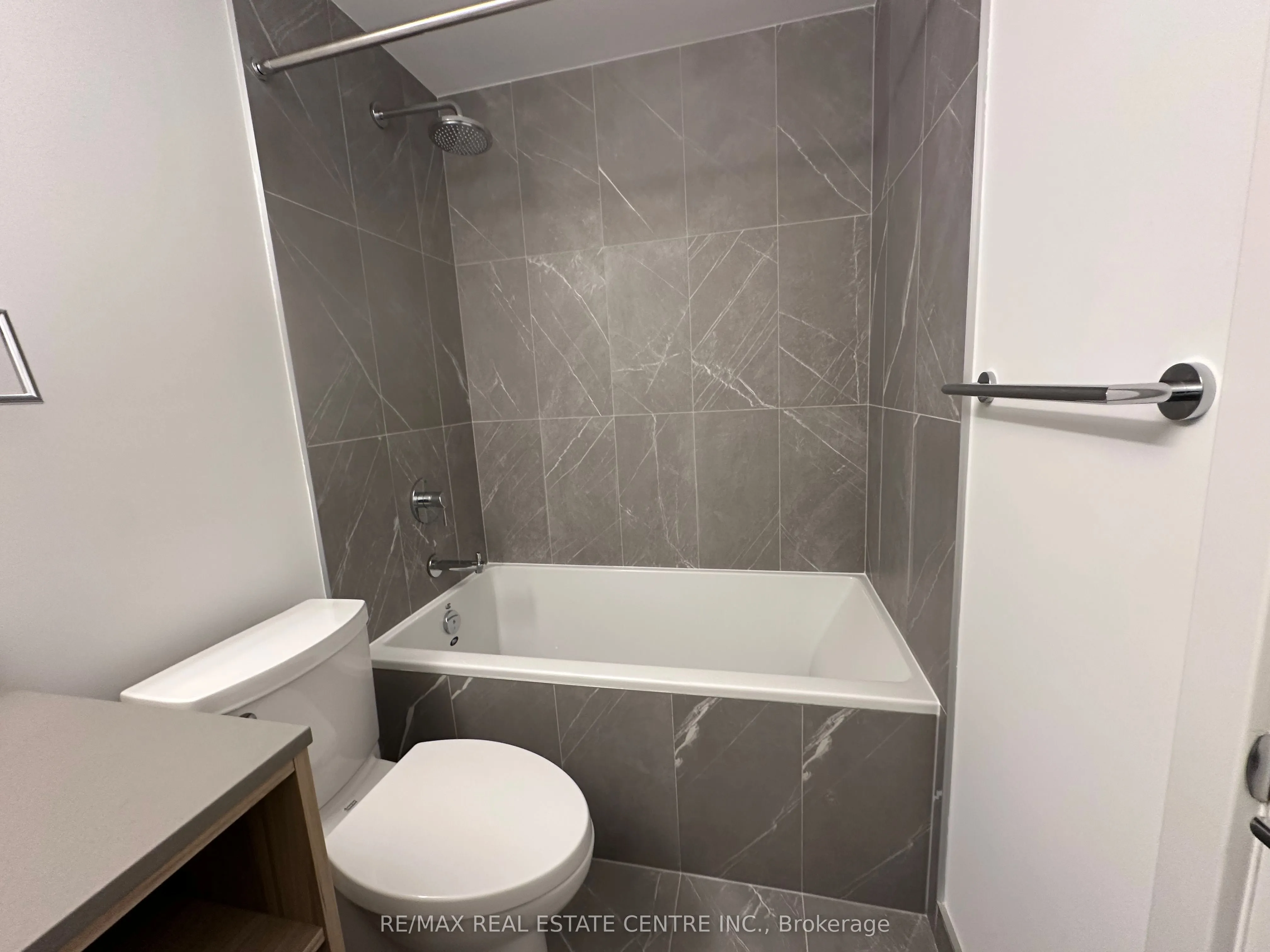 1037 The Queensway, #318