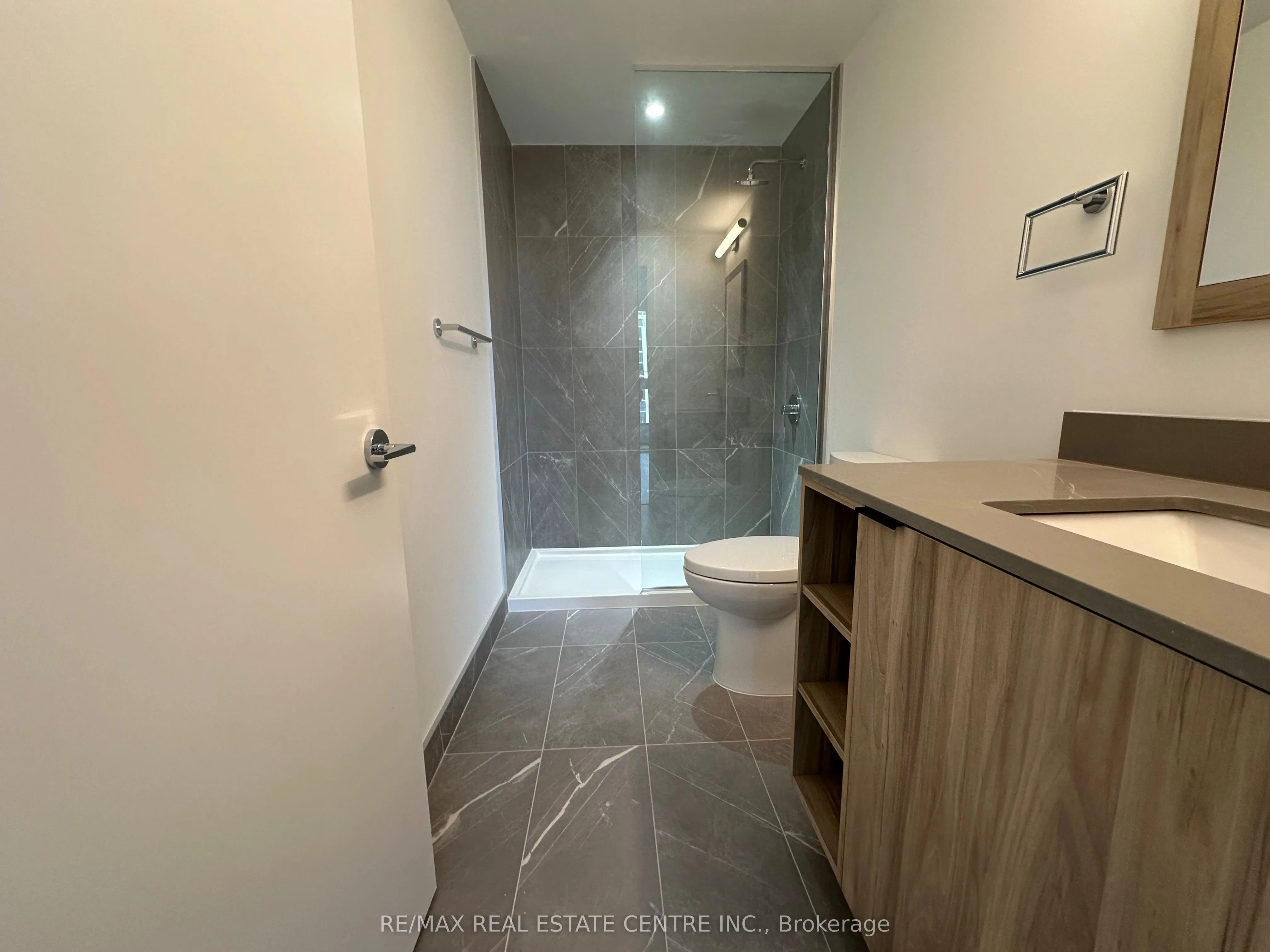 1037 The Queensway, #318