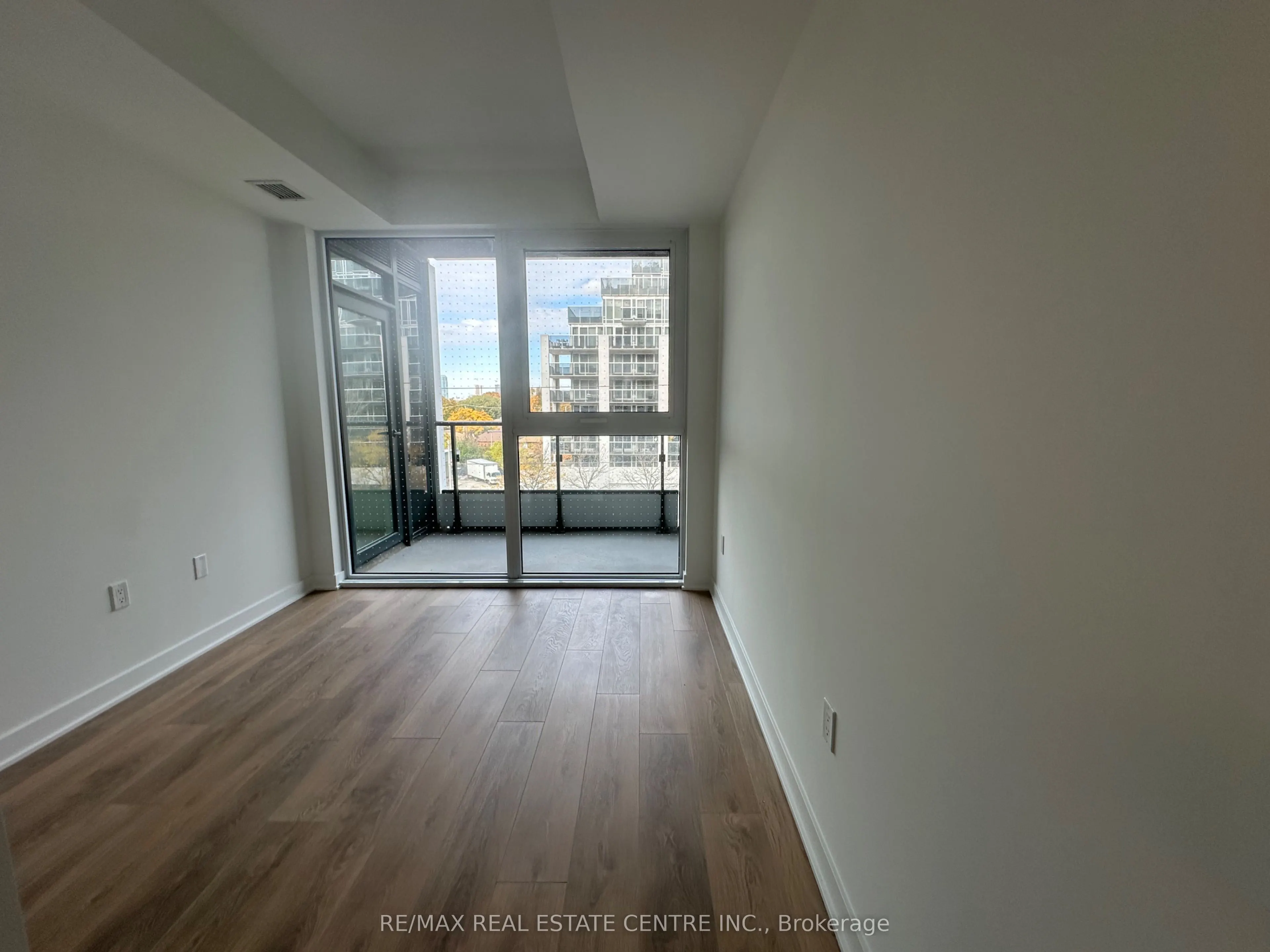 1037 The Queensway, #318