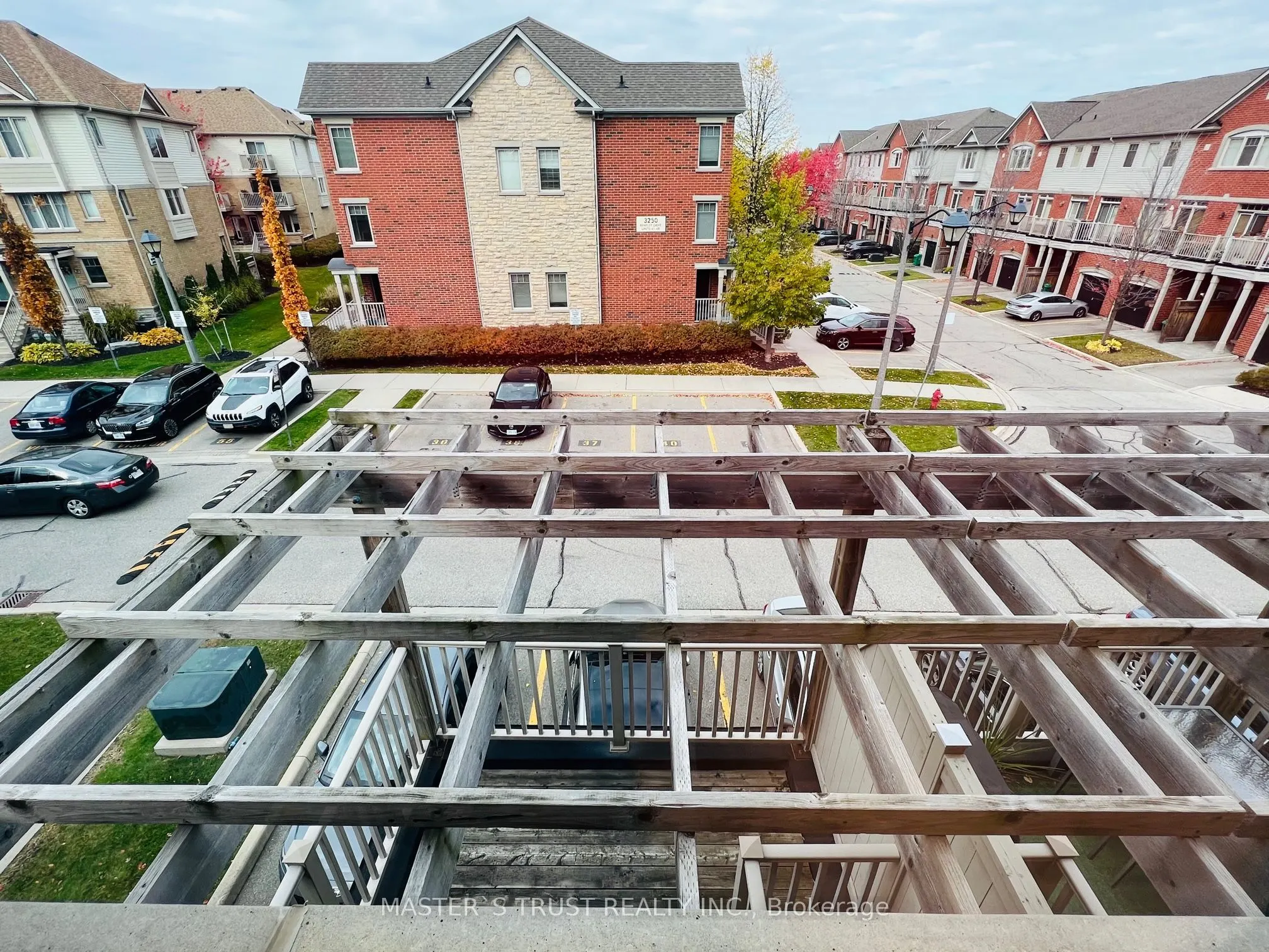 3335 Thomas Street N, #16