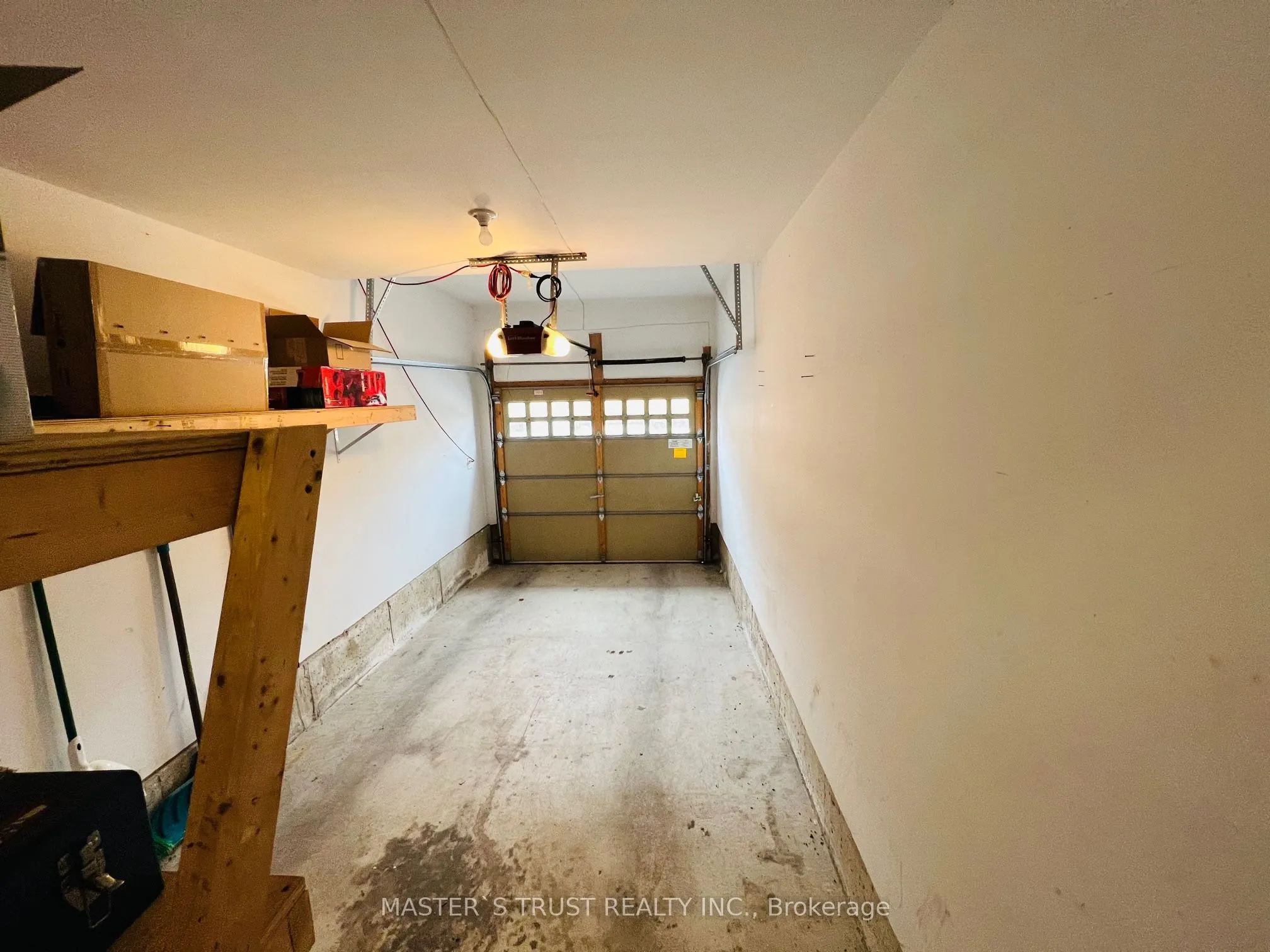 3335 Thomas Street N, #16