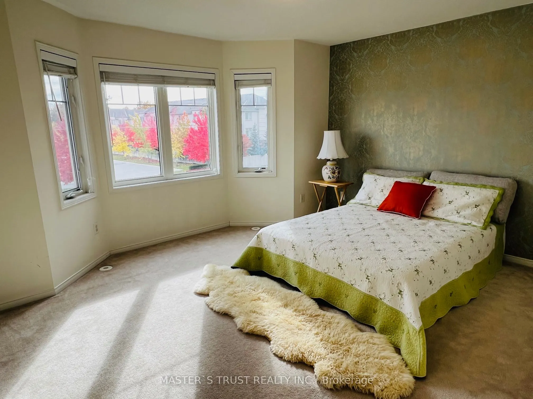 3335 Thomas Street N, #16