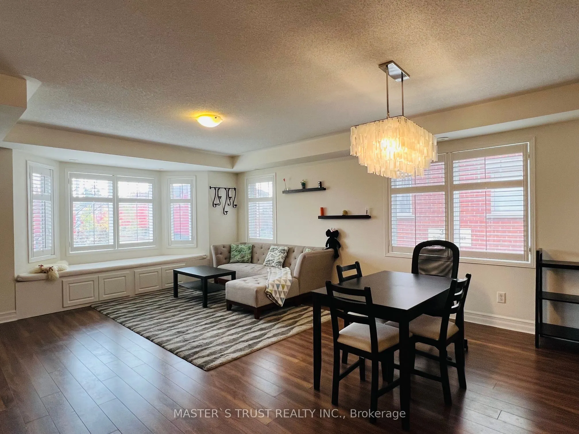 3335 Thomas Street N, #16