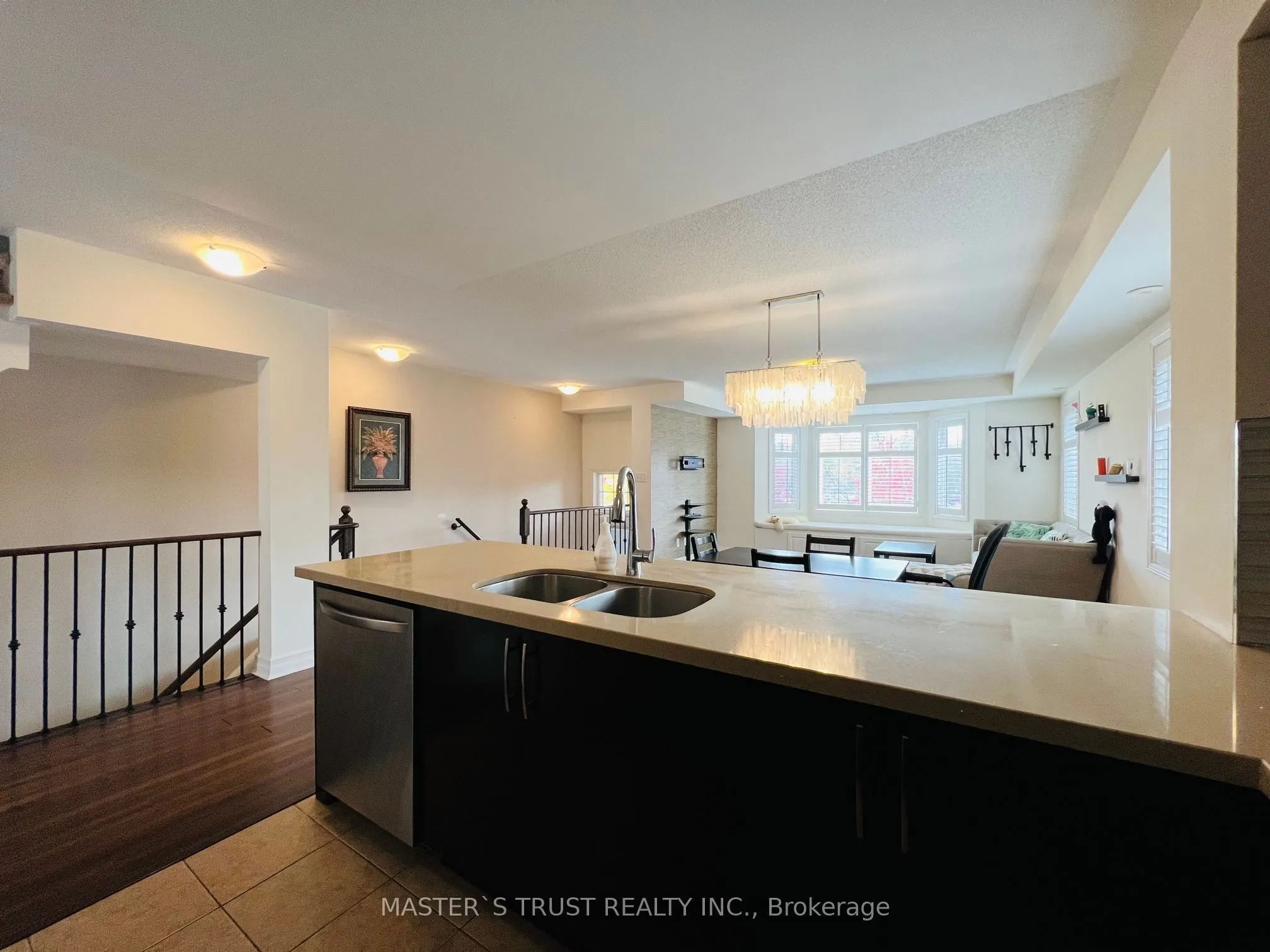 3335 Thomas Street N, #16