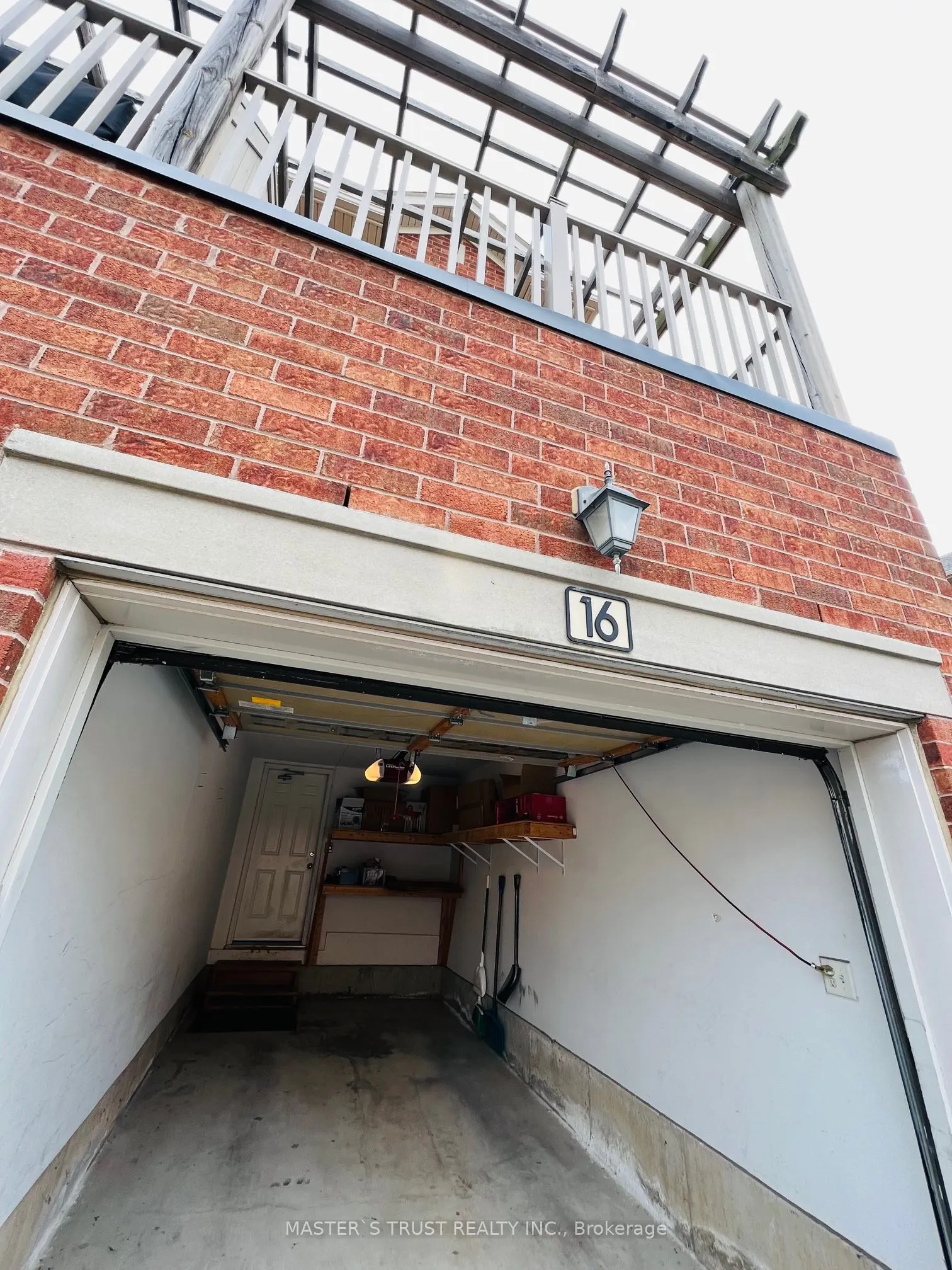 3335 Thomas Street N, #16