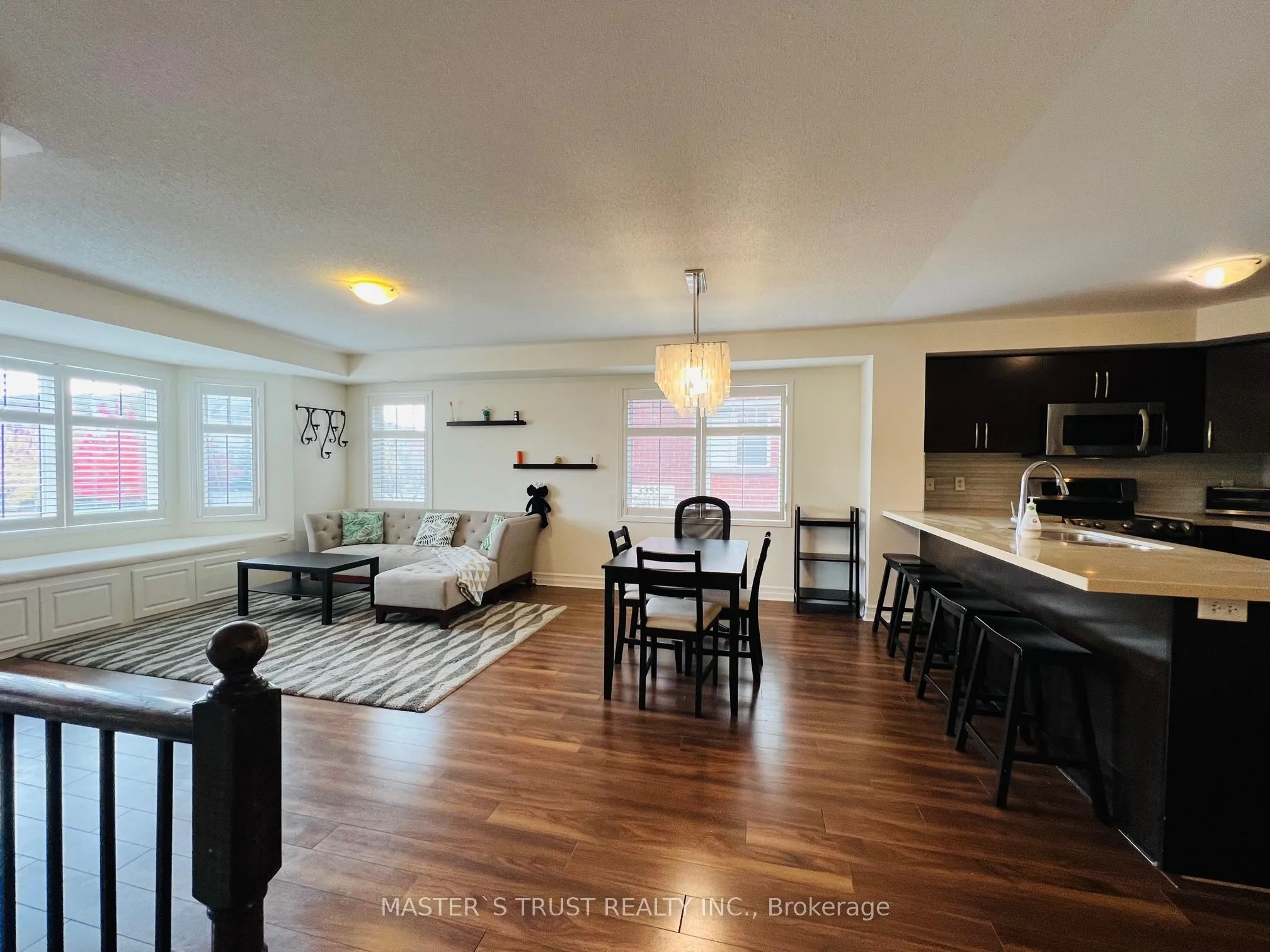 3335 Thomas Street N, #16