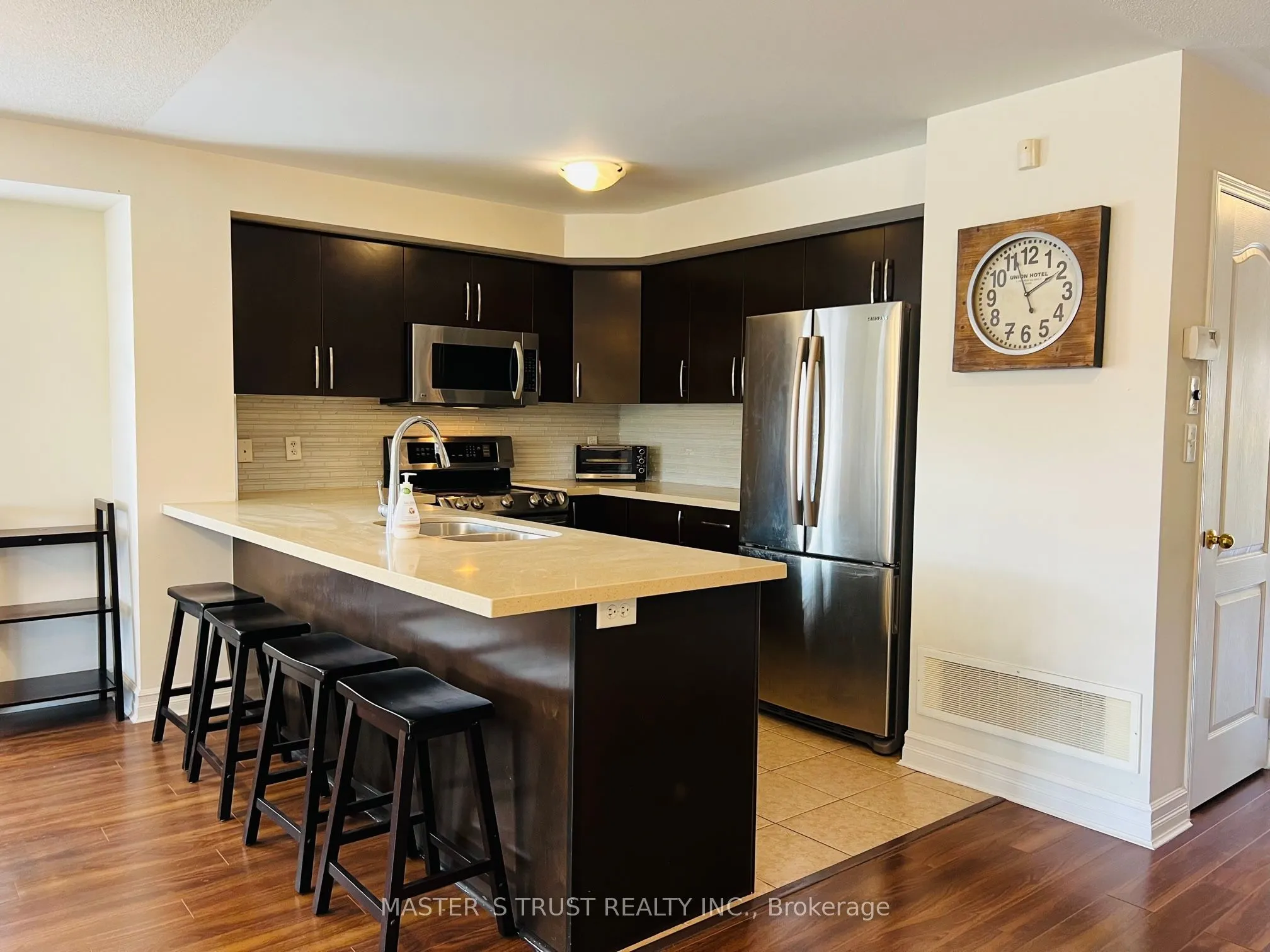 3335 Thomas Street N, #16