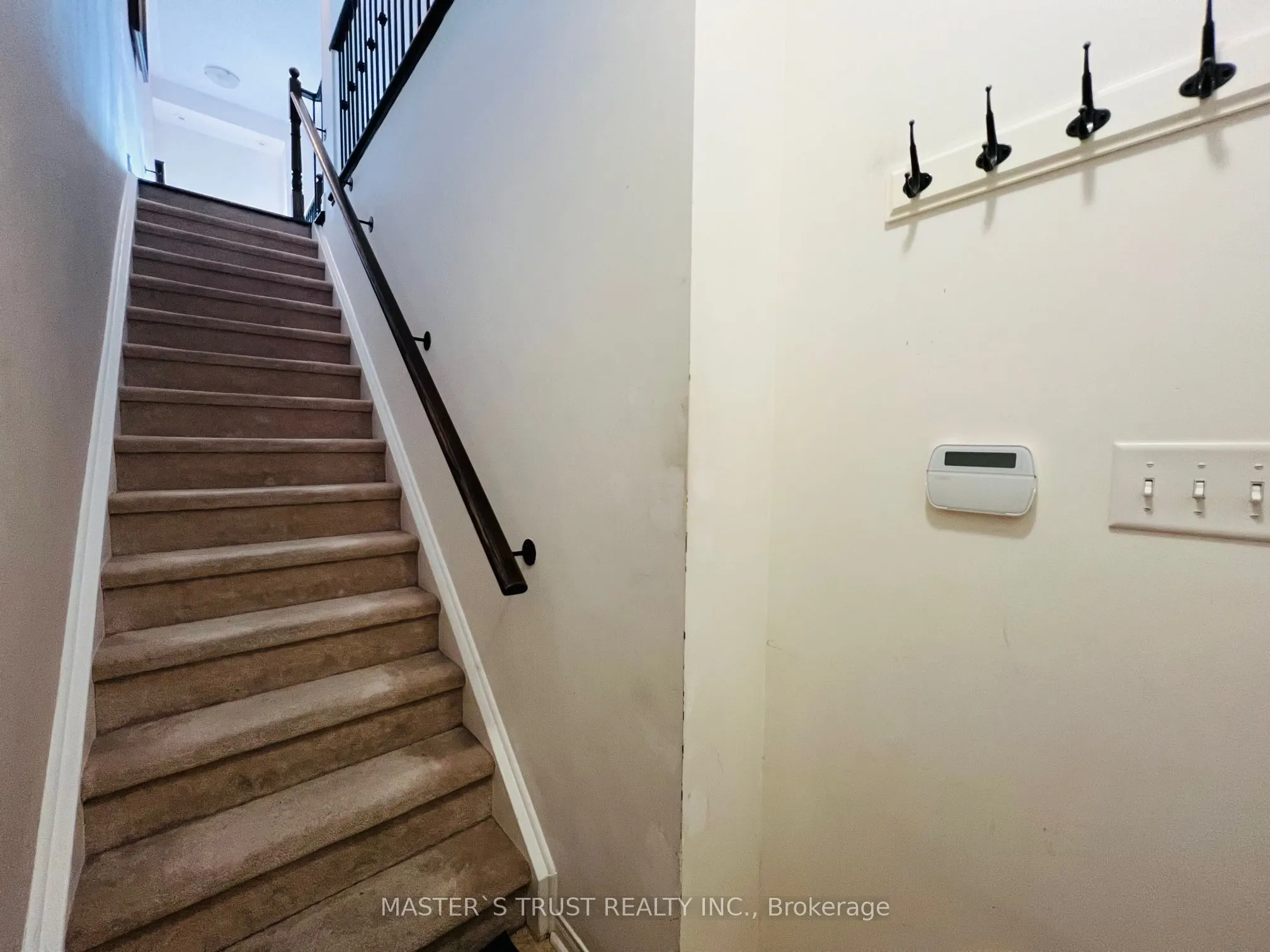 3335 Thomas Street N, #16