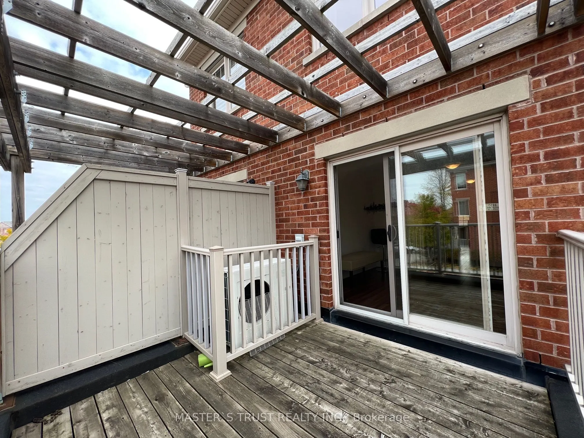 3335 Thomas Street N, #16