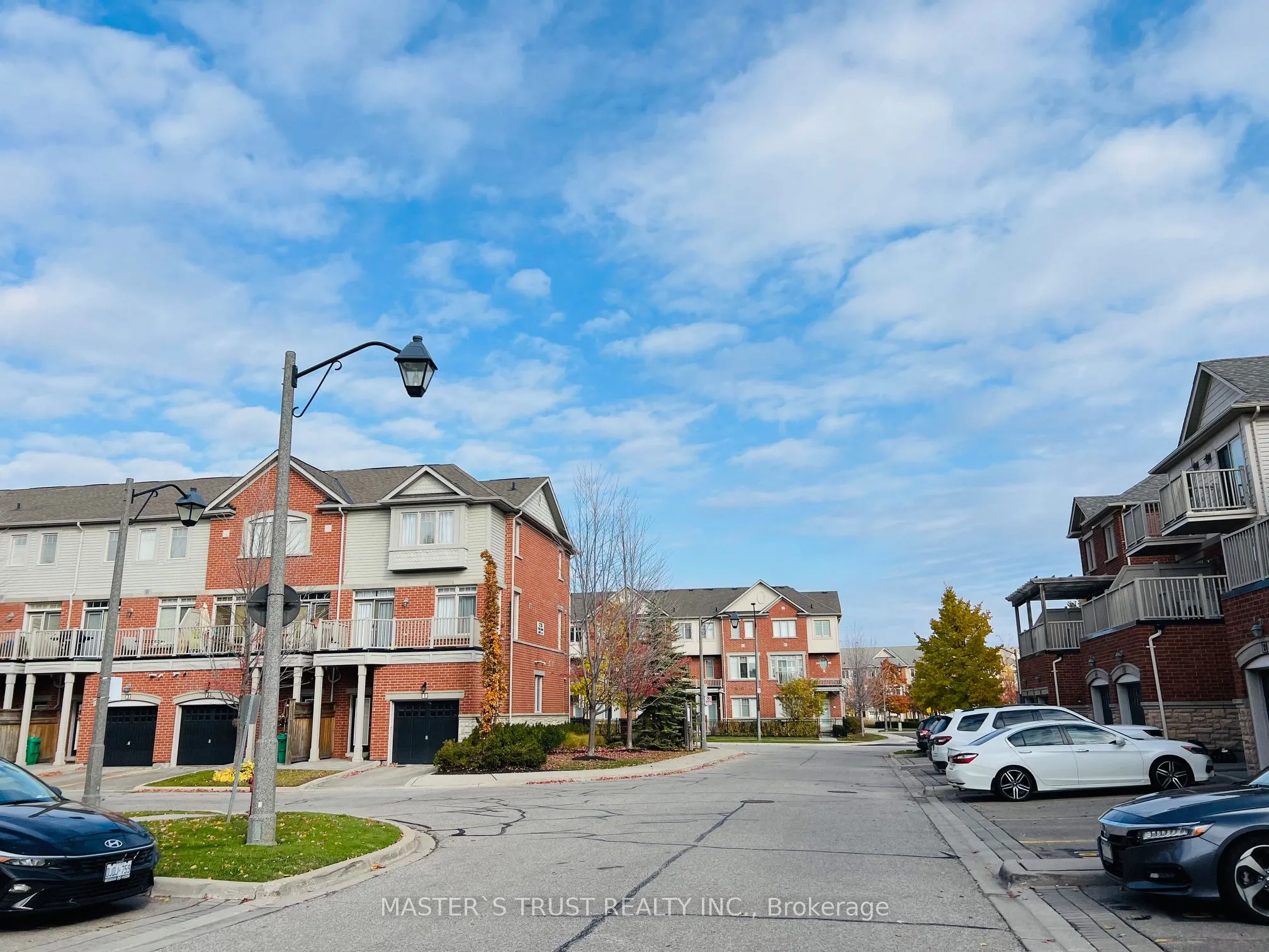 3335 Thomas Street N, #16