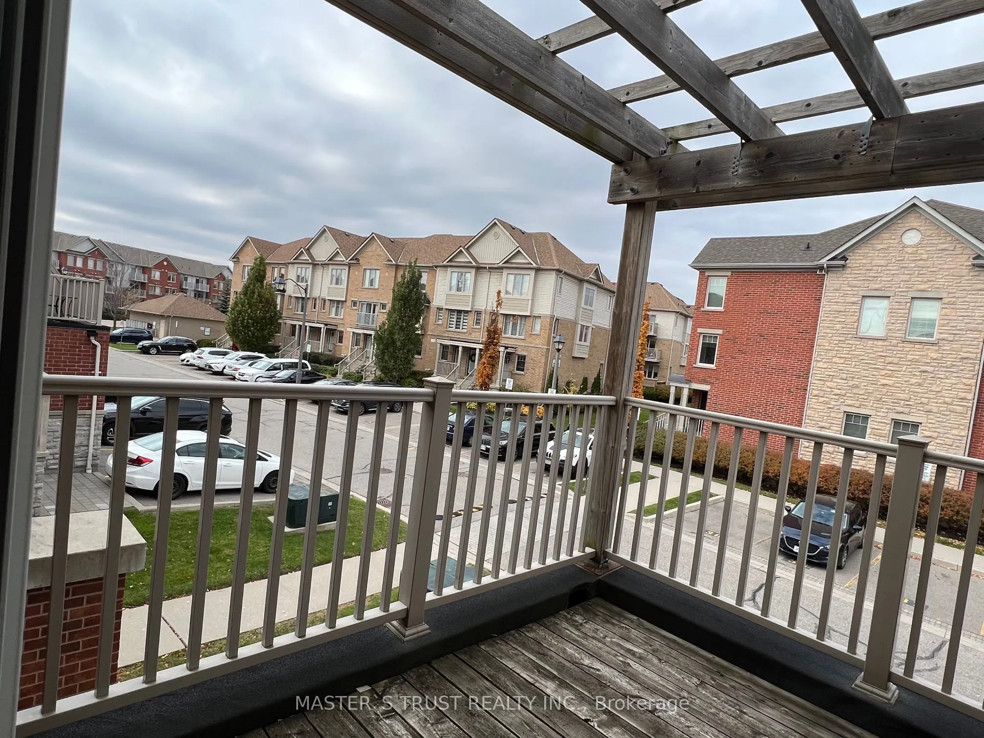 3335 Thomas Street N, #16