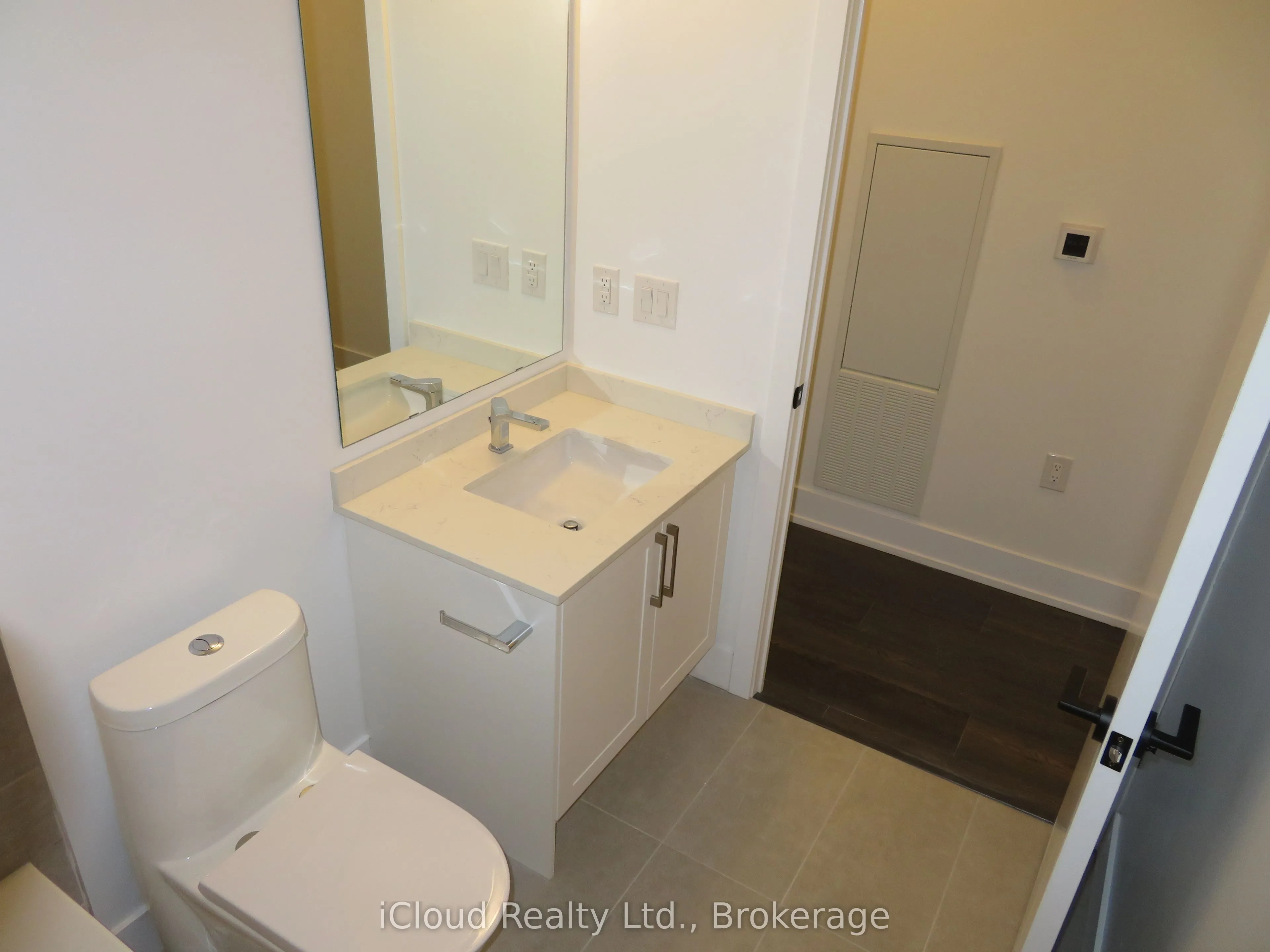 2450 Old Bronte Road, #446