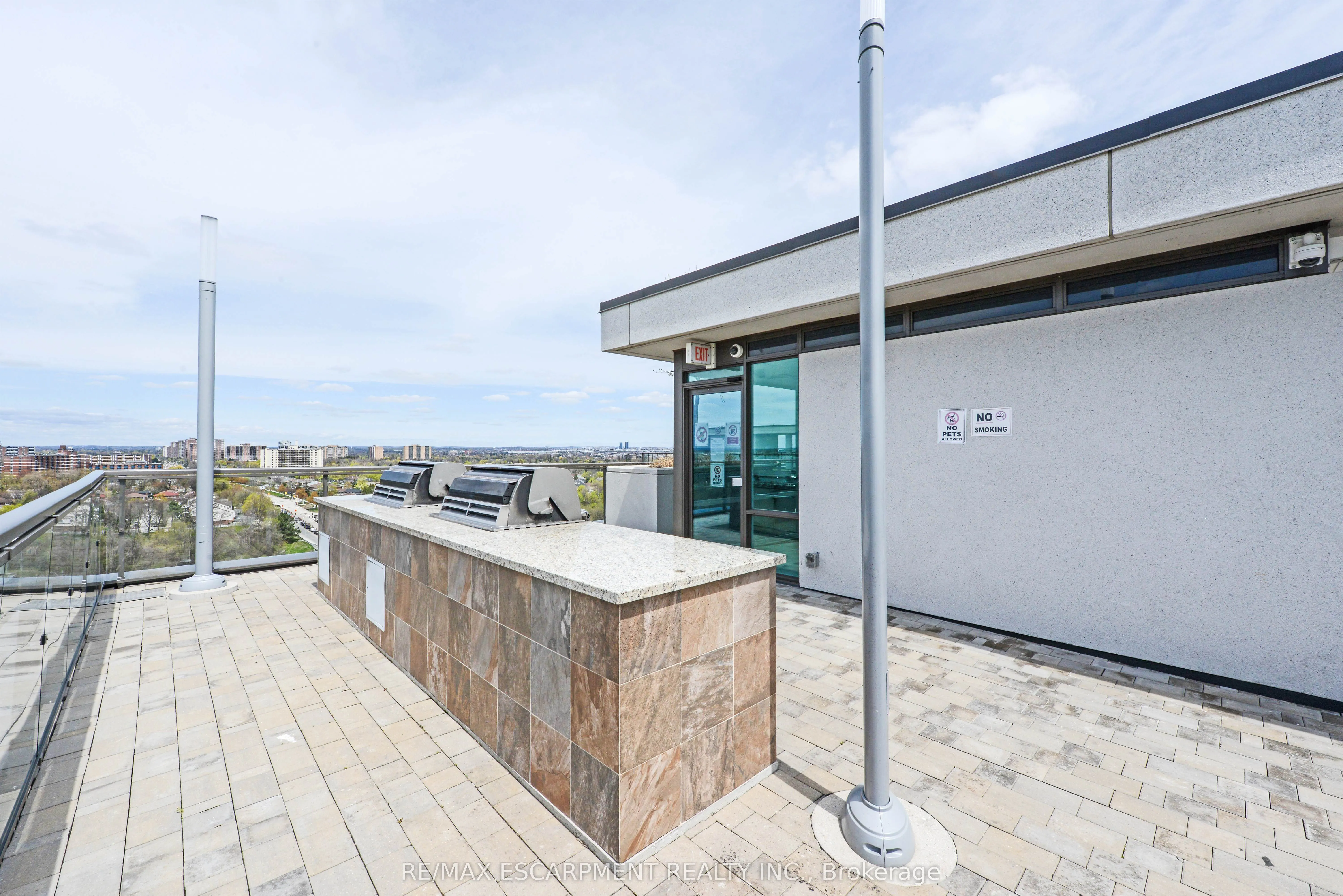 80 Esther Lorrie Drive, #802