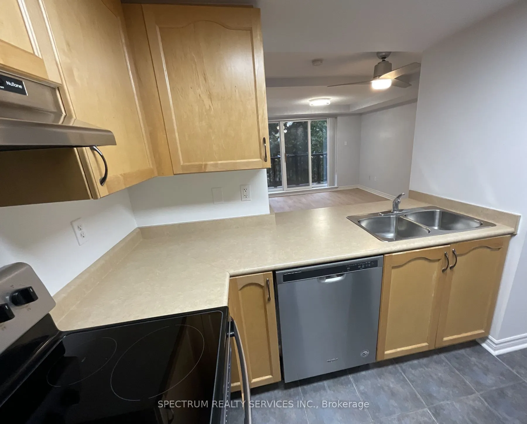 95 George Appleton Way, #2162