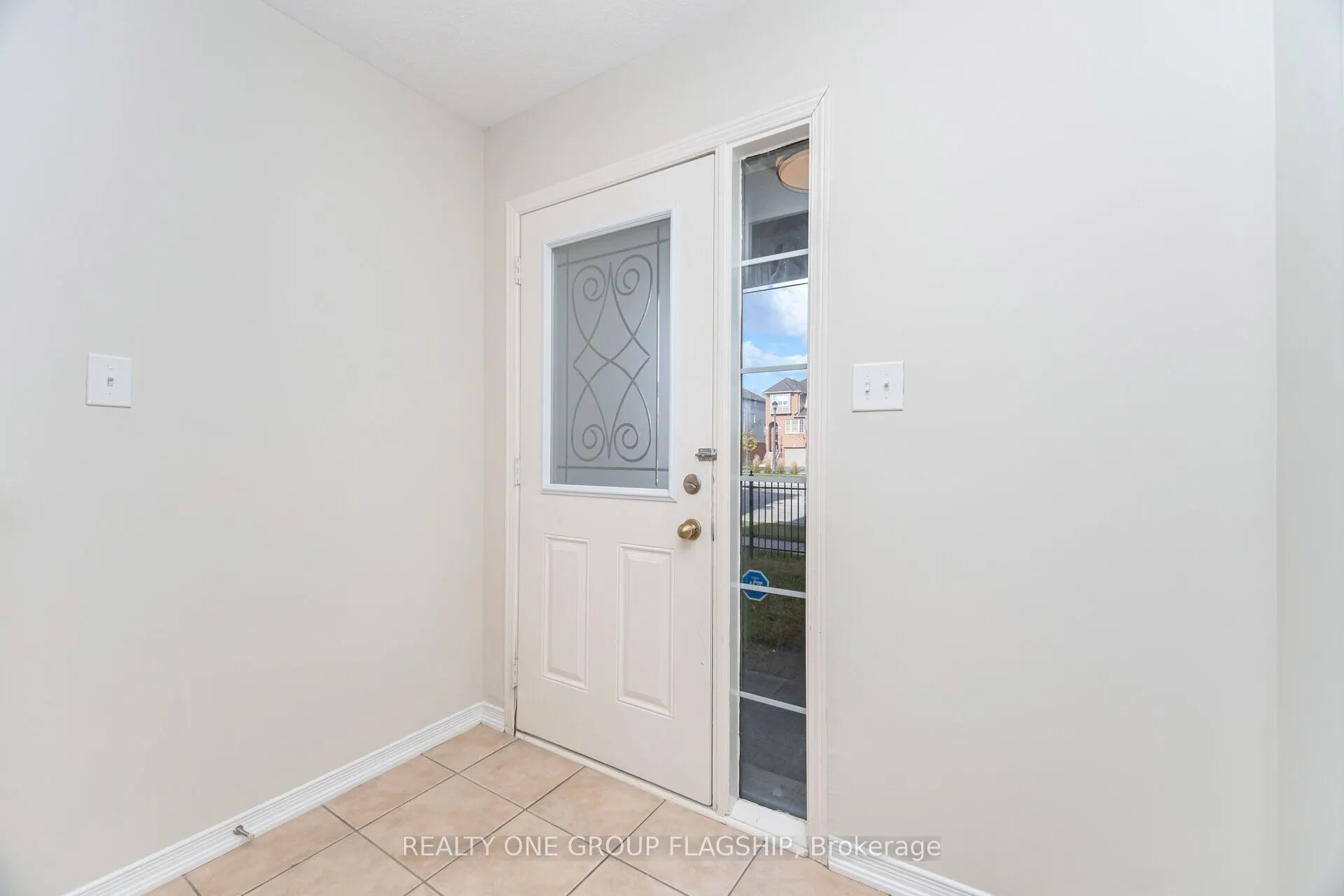 1082 Felicity Crescent