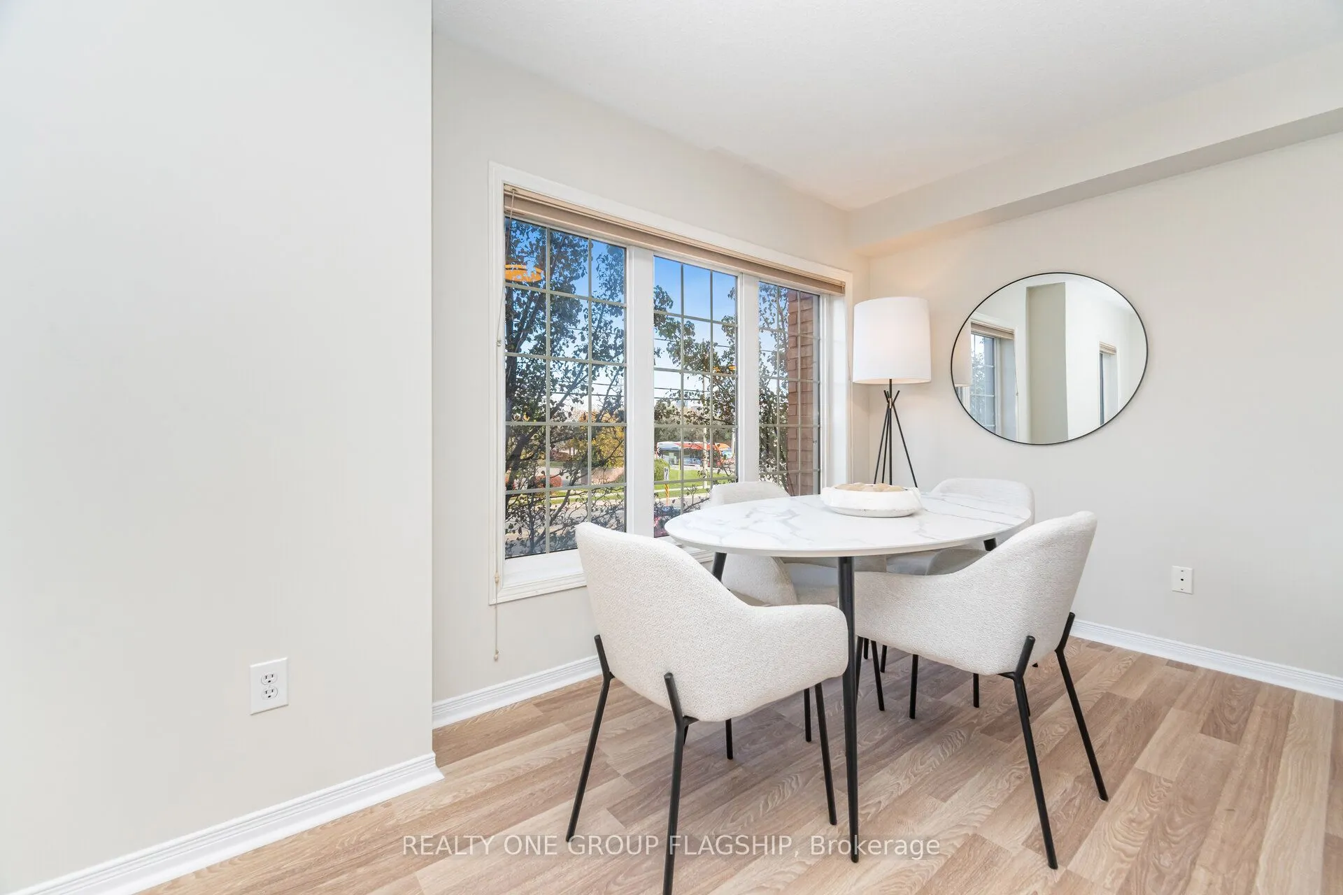 1082 Felicity Crescent