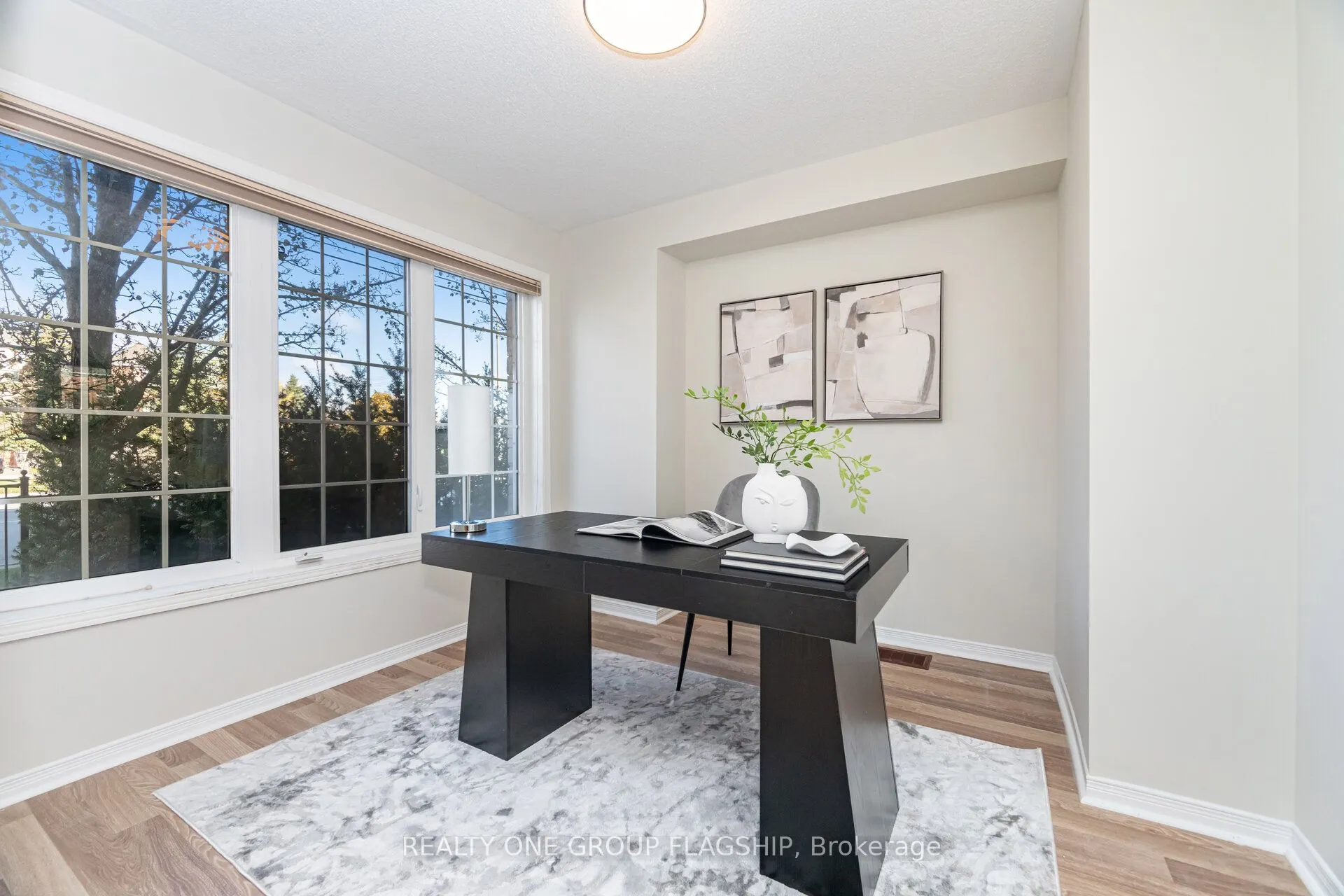 1082 Felicity Crescent