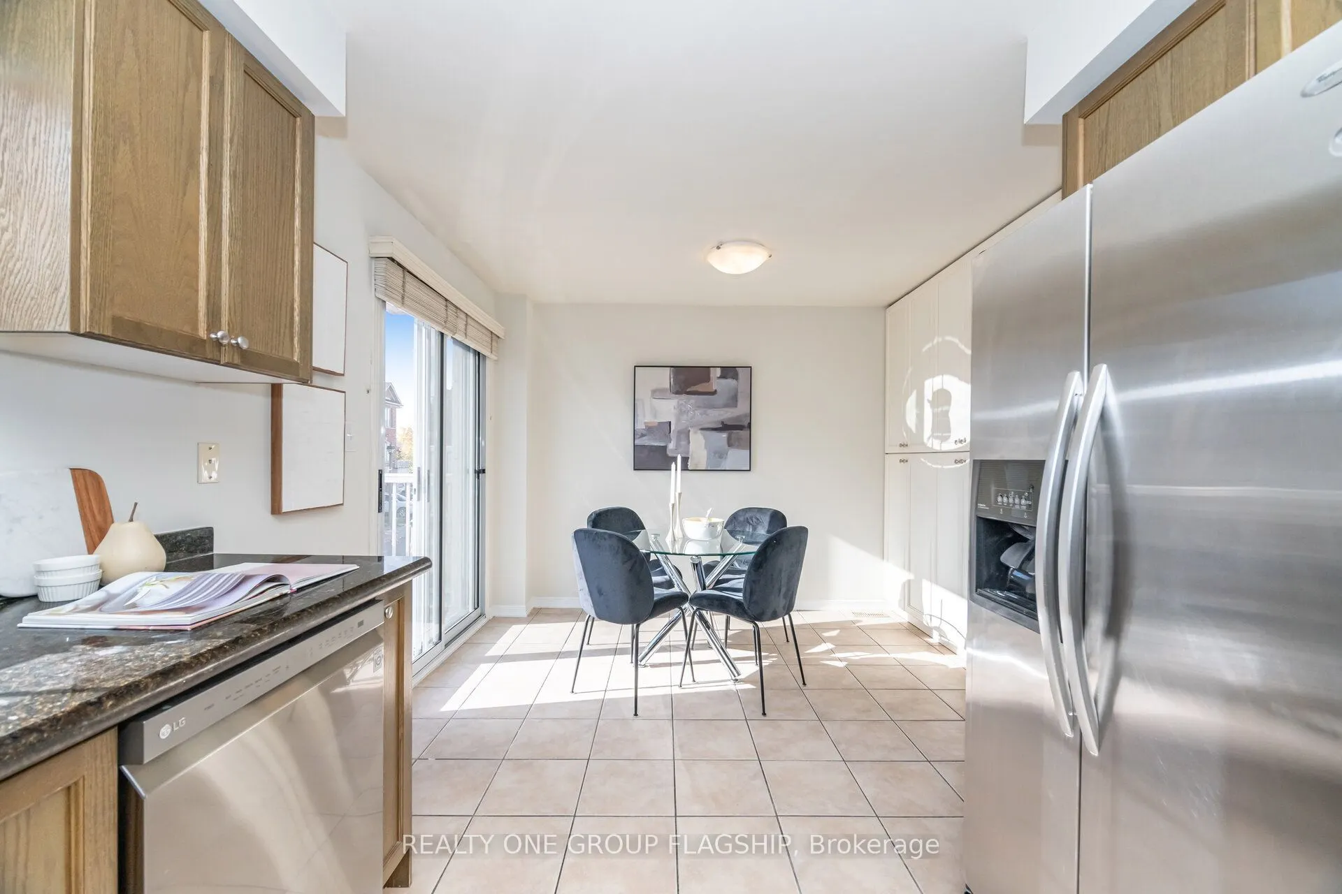 1082 Felicity Crescent