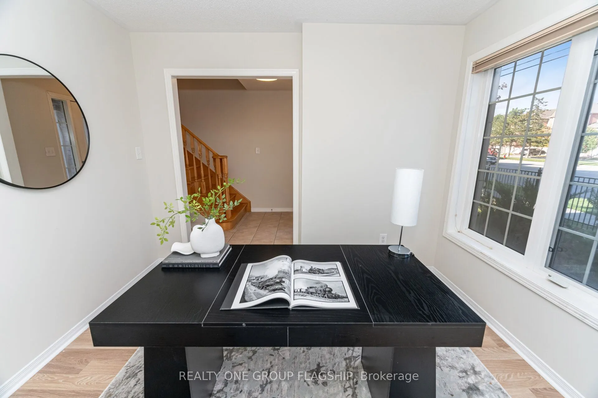 1082 Felicity Crescent