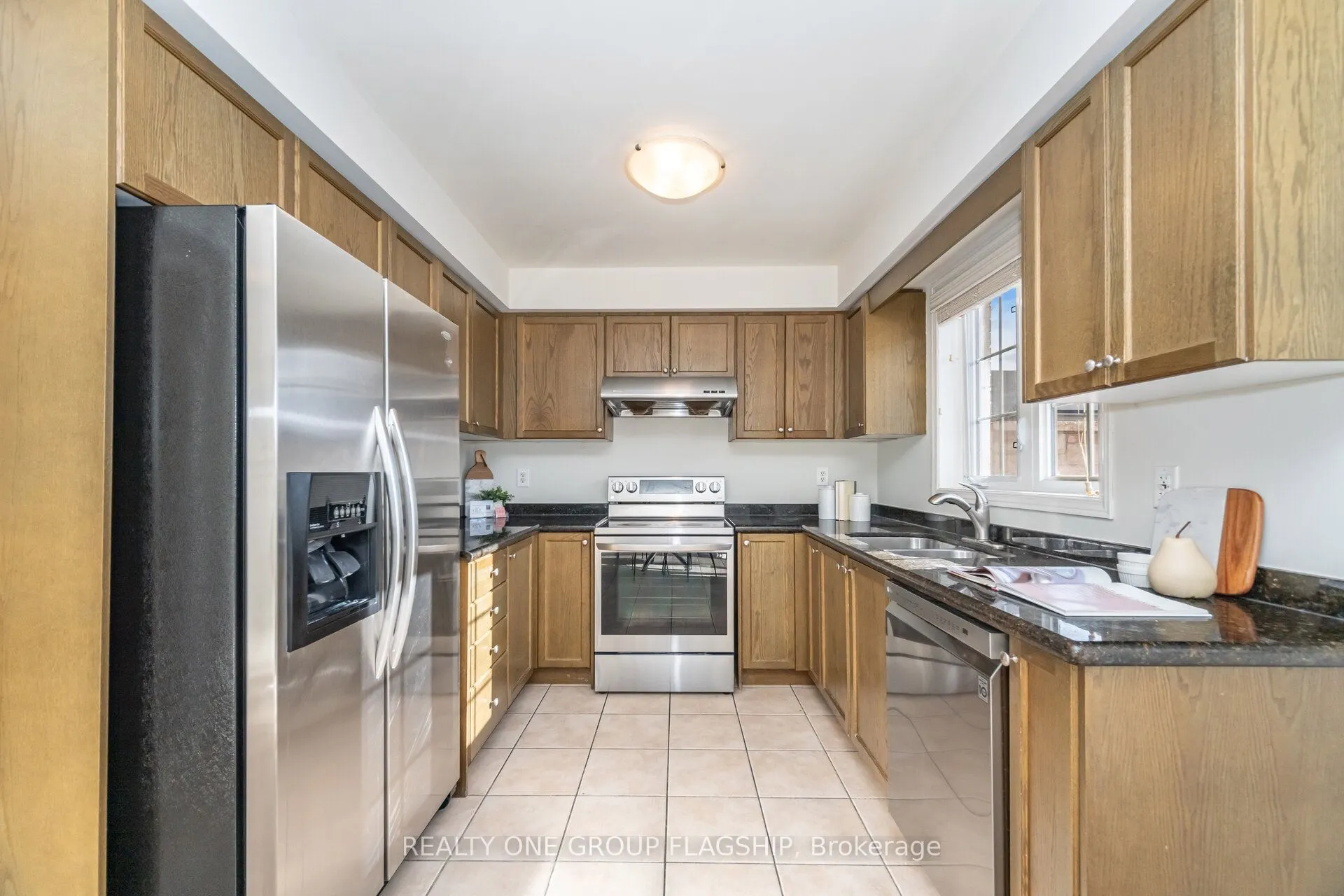 1082 Felicity Crescent