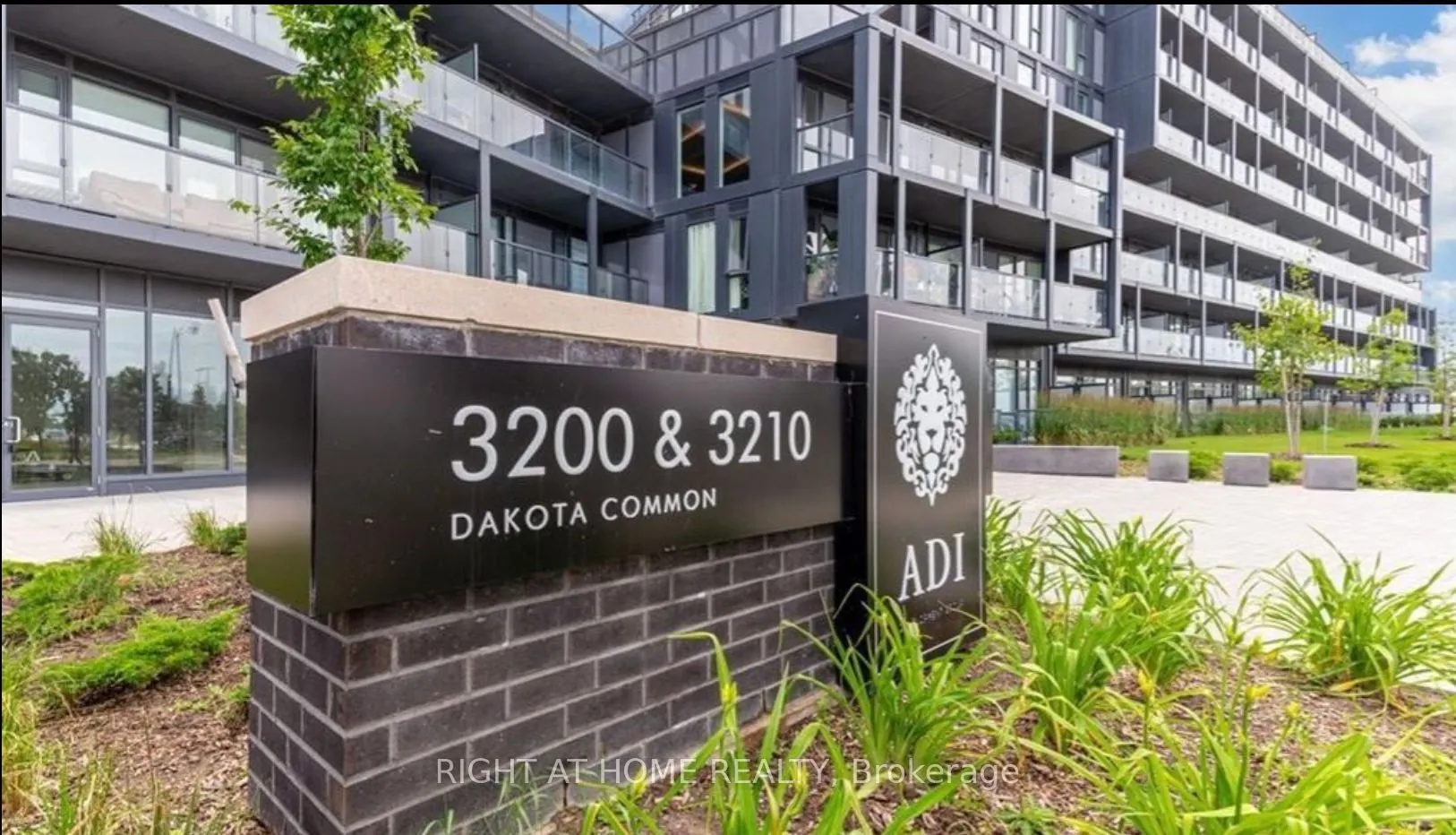 3200 Dakota Commons, #B716