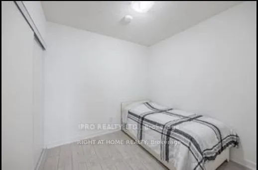 3200 Dakota Commons, #B716