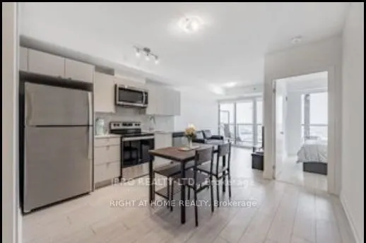 3200 Dakota Commons, #B716