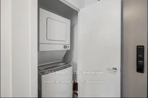 3200 Dakota Commons, #B716