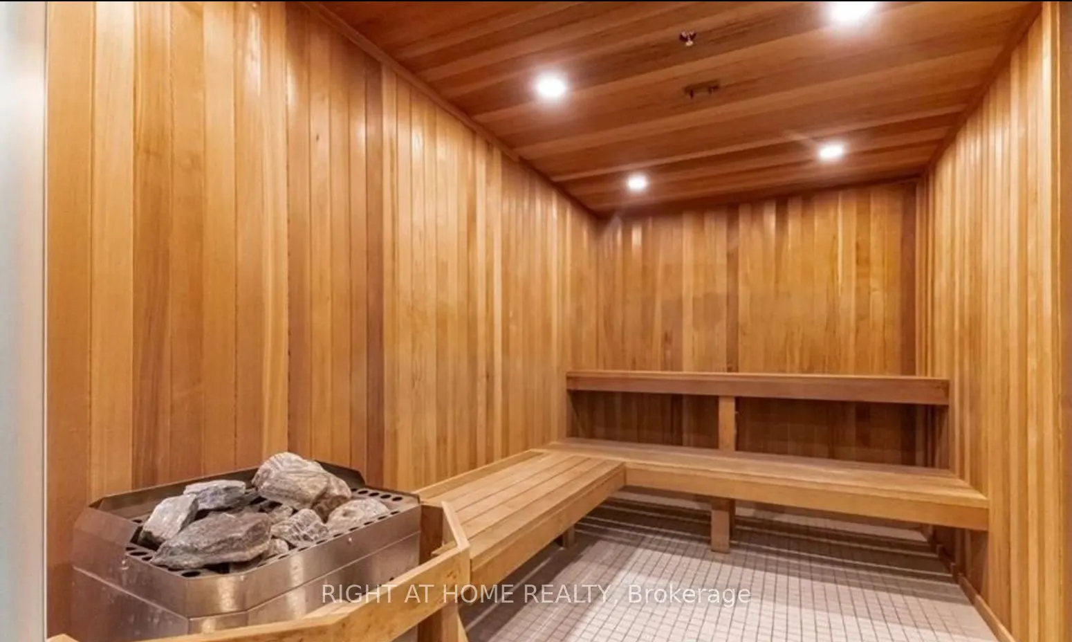 3200 Dakota Commons, #B716