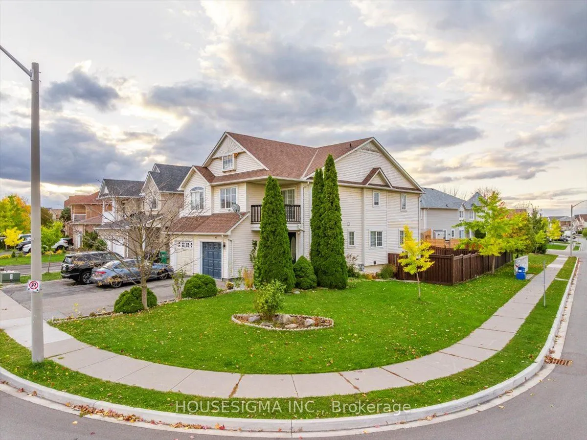 39 Weather Vane Lane