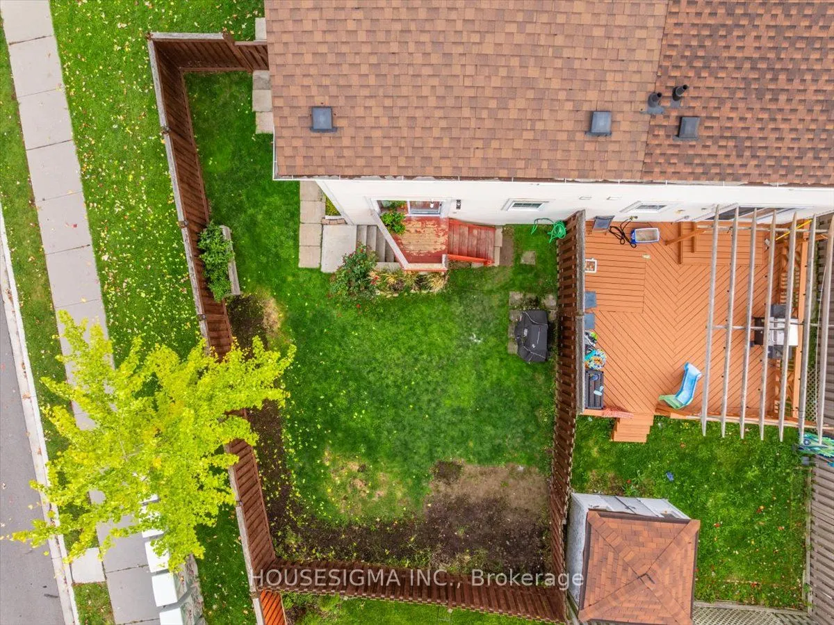 39 Weather Vane Lane