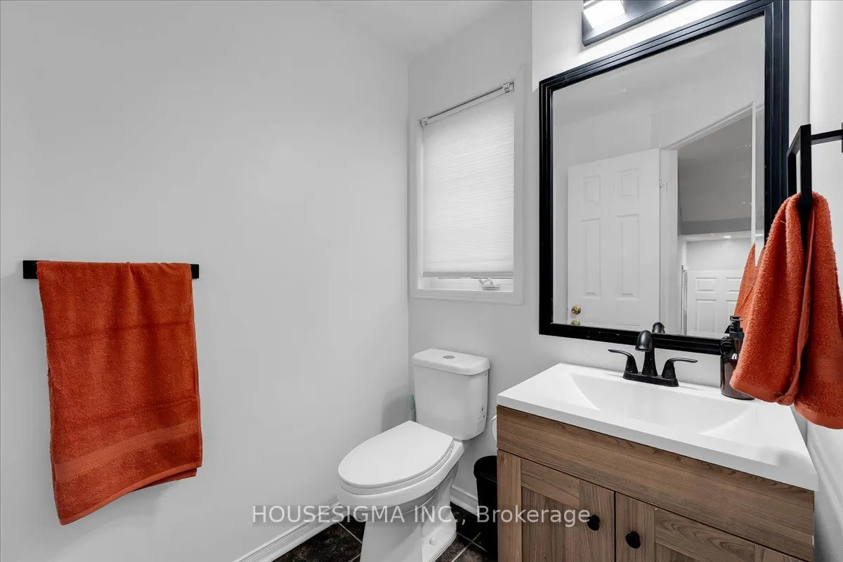 39 Weather Vane Lane