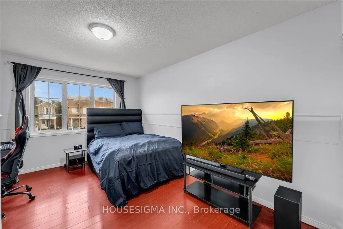 39 Weather Vane Lane