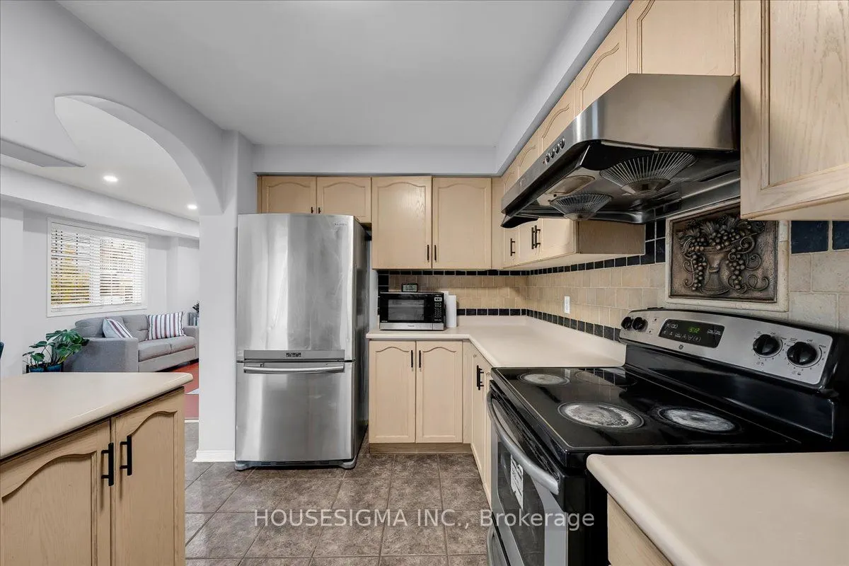 39 Weather Vane Lane