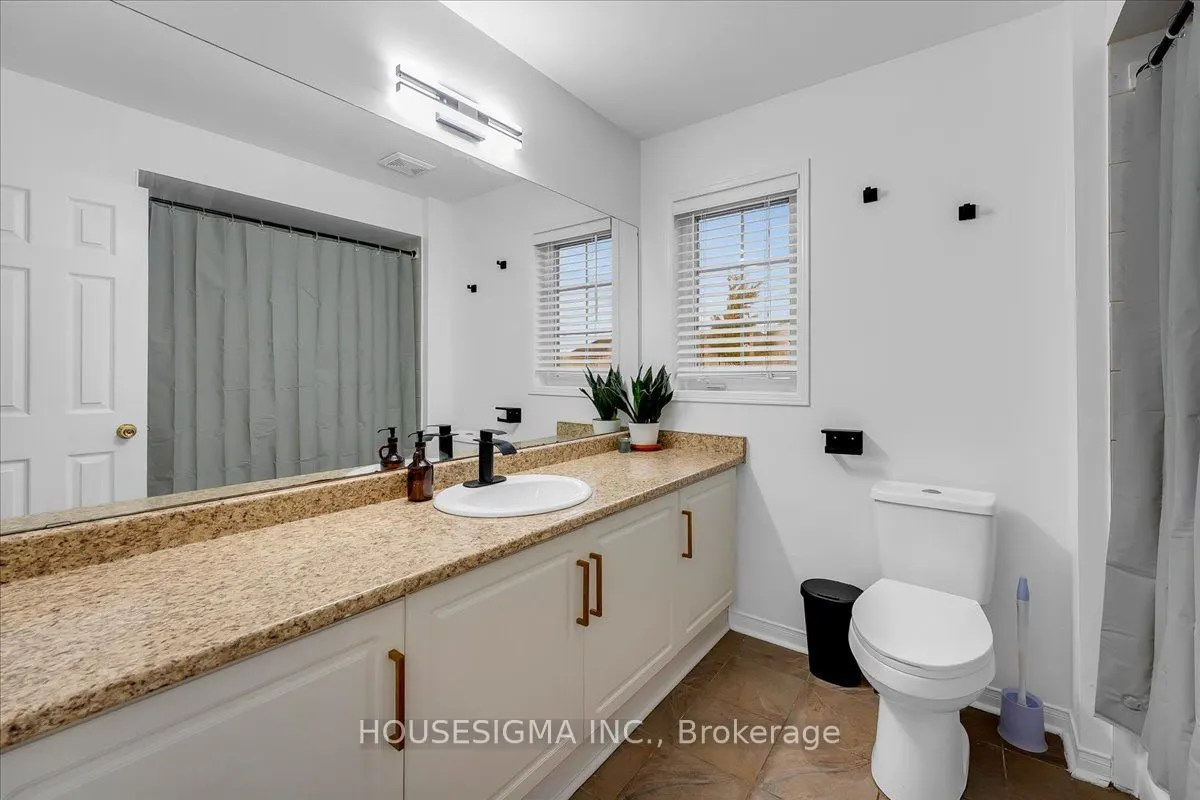 39 Weather Vane Lane