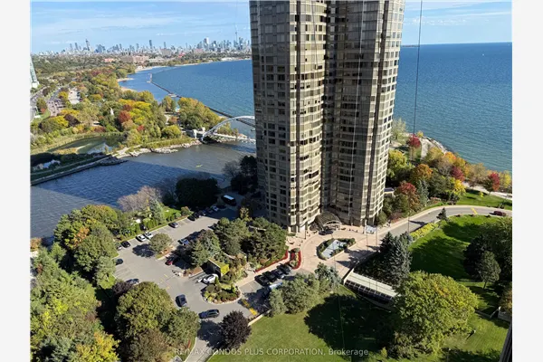 1 Palace Pier Court, #4405