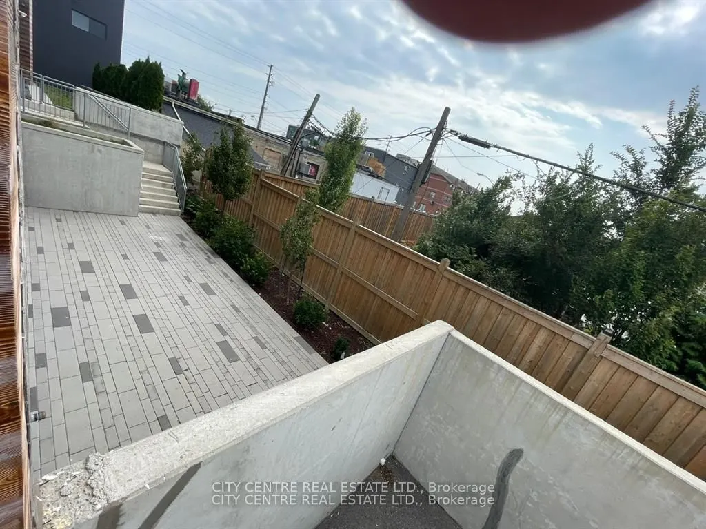 408 Browns Line, #109